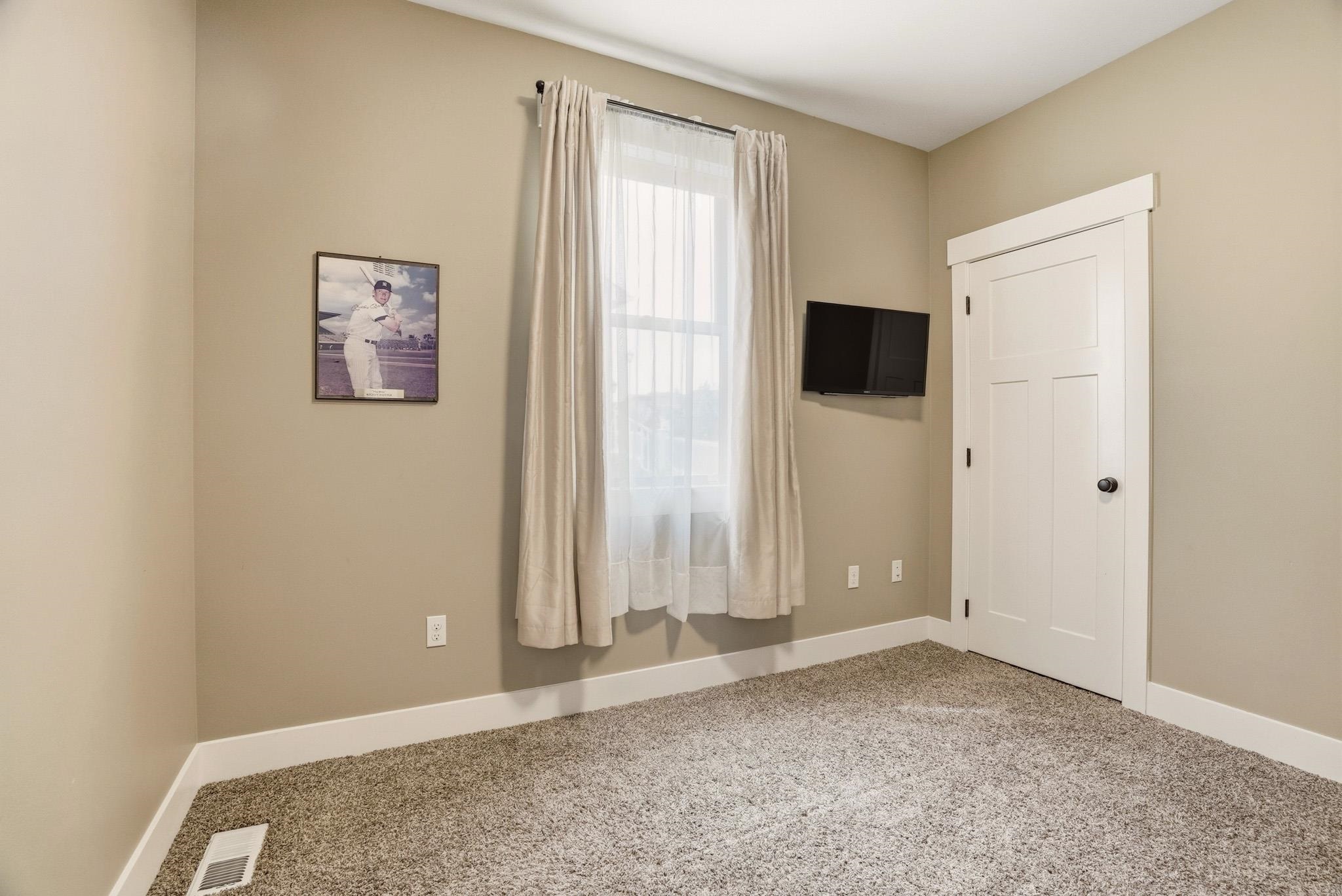 611 W Willapa Ave - Photo 22