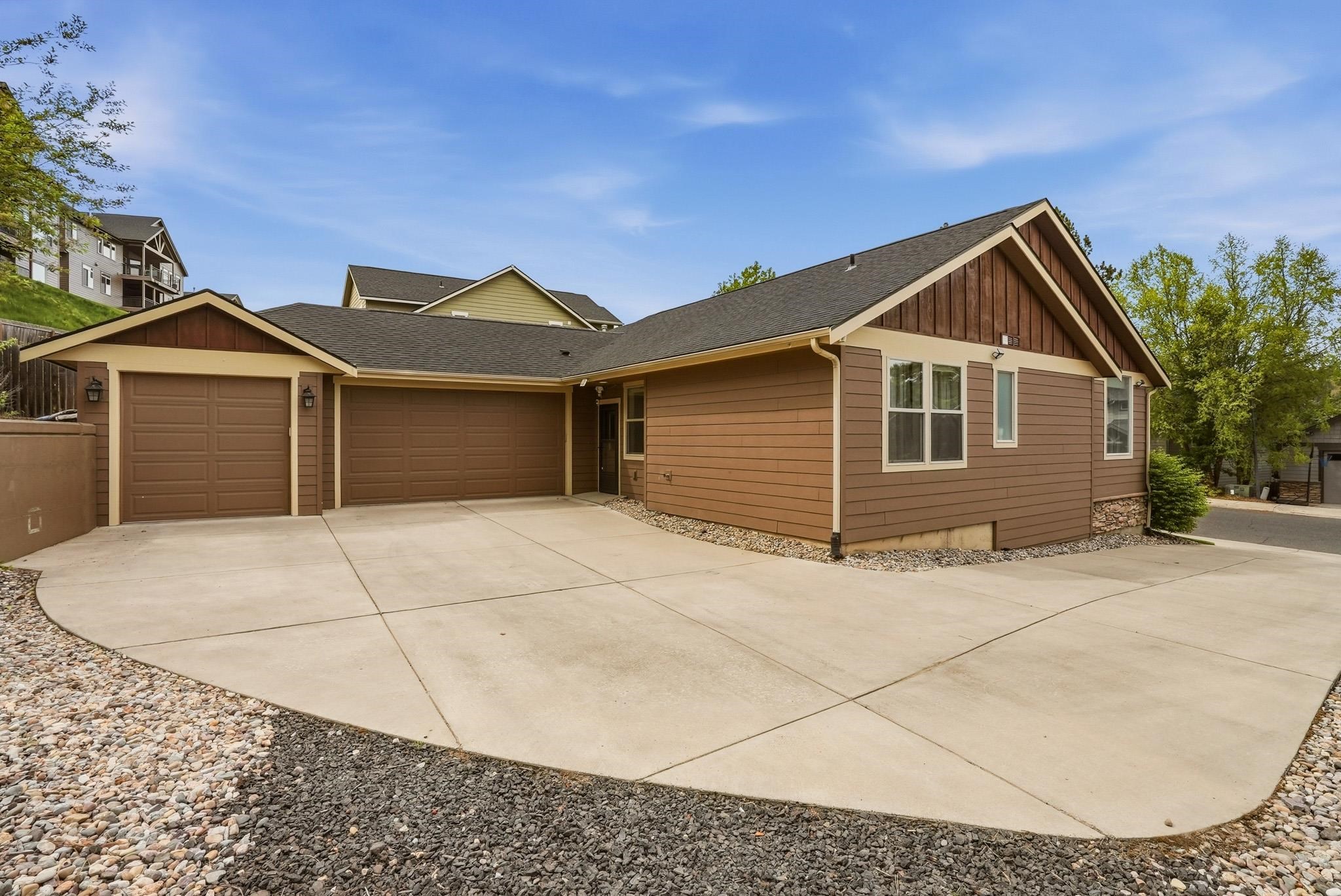 611 W Willapa Ave - Photo 4