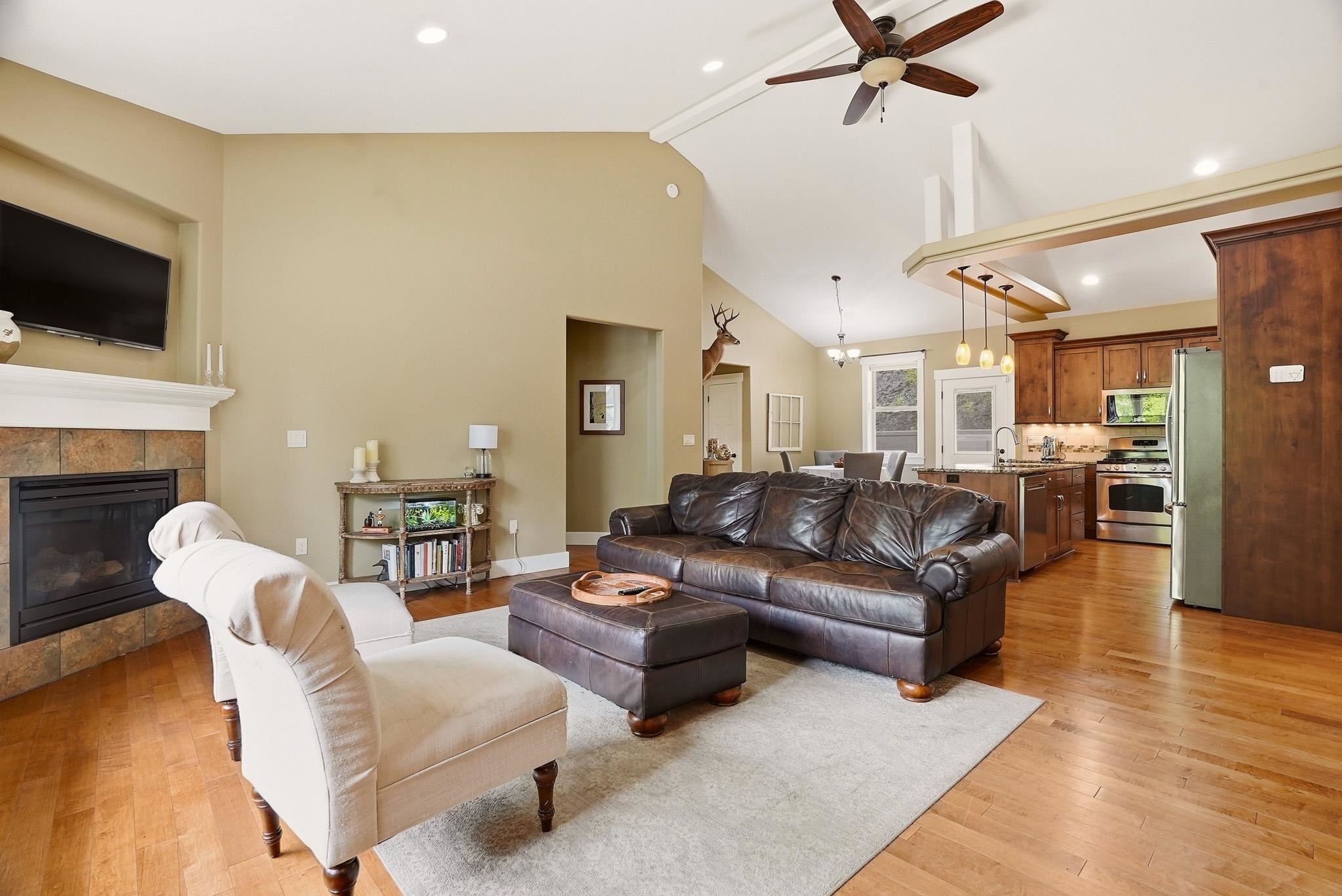 611 W Willapa Ave - Photo 5