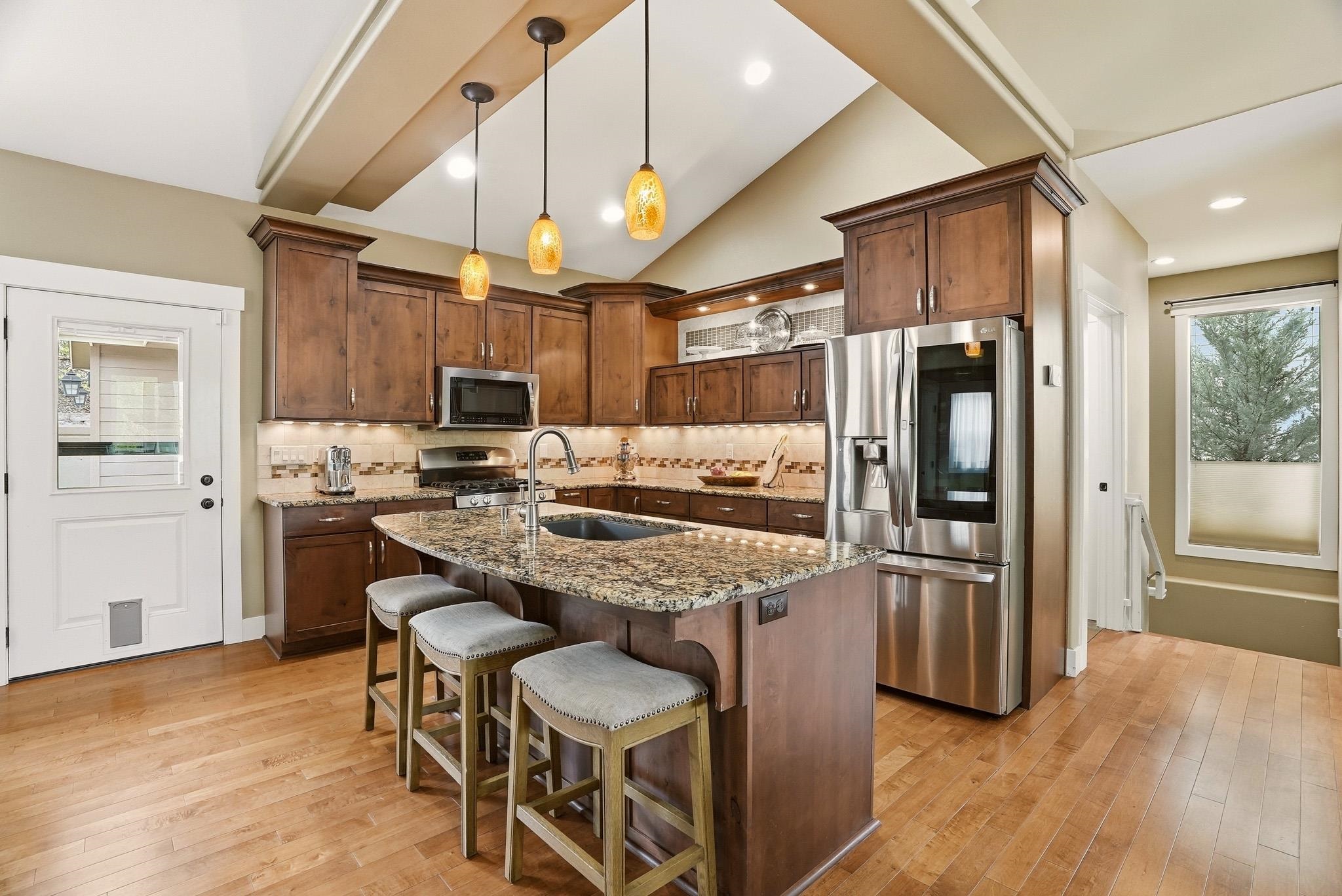 611 W Willapa Ave - Photo 9