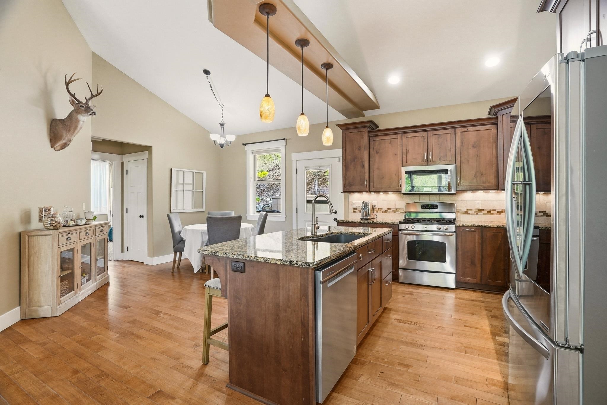 611 W Willapa Ave - Photo 10