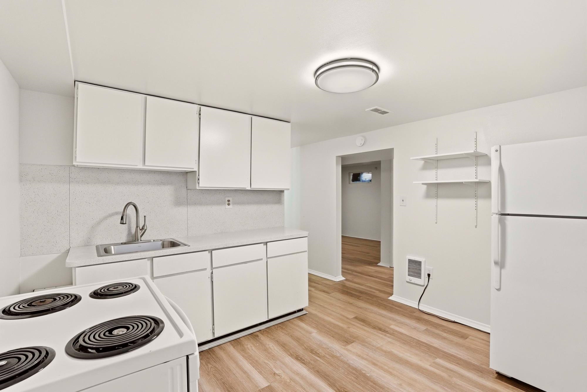 7307 E 6th Ave - Photo 9