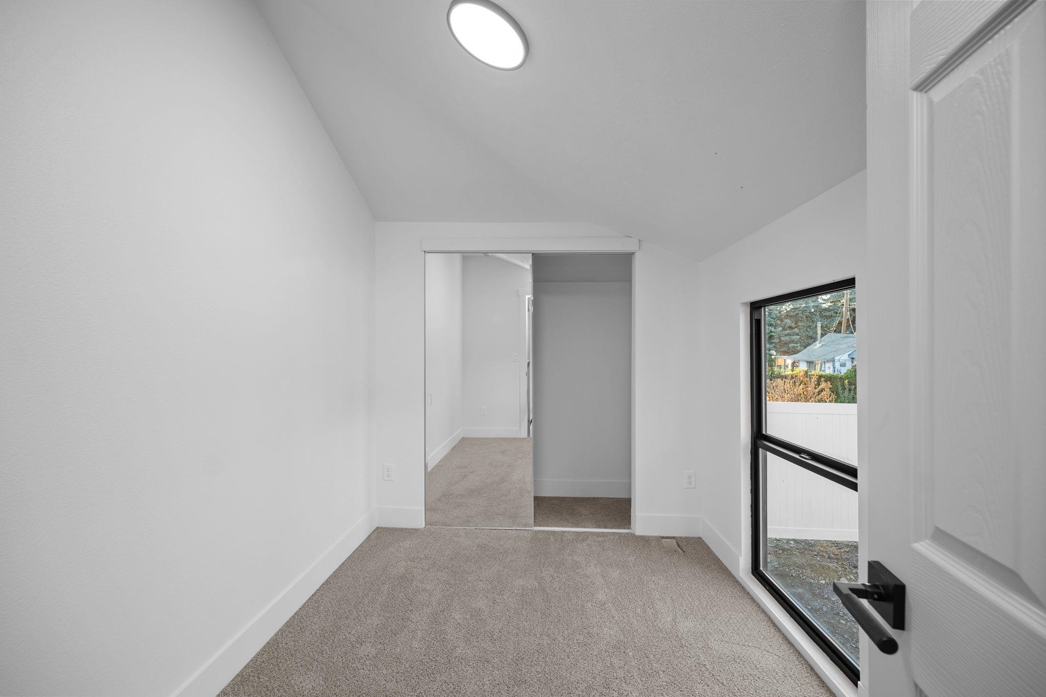 2911 E Fairview Ave - Photo 14