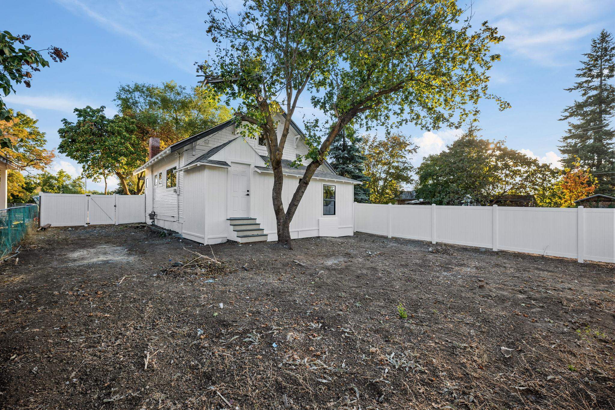 2911 E Fairview Ave - Photo 21