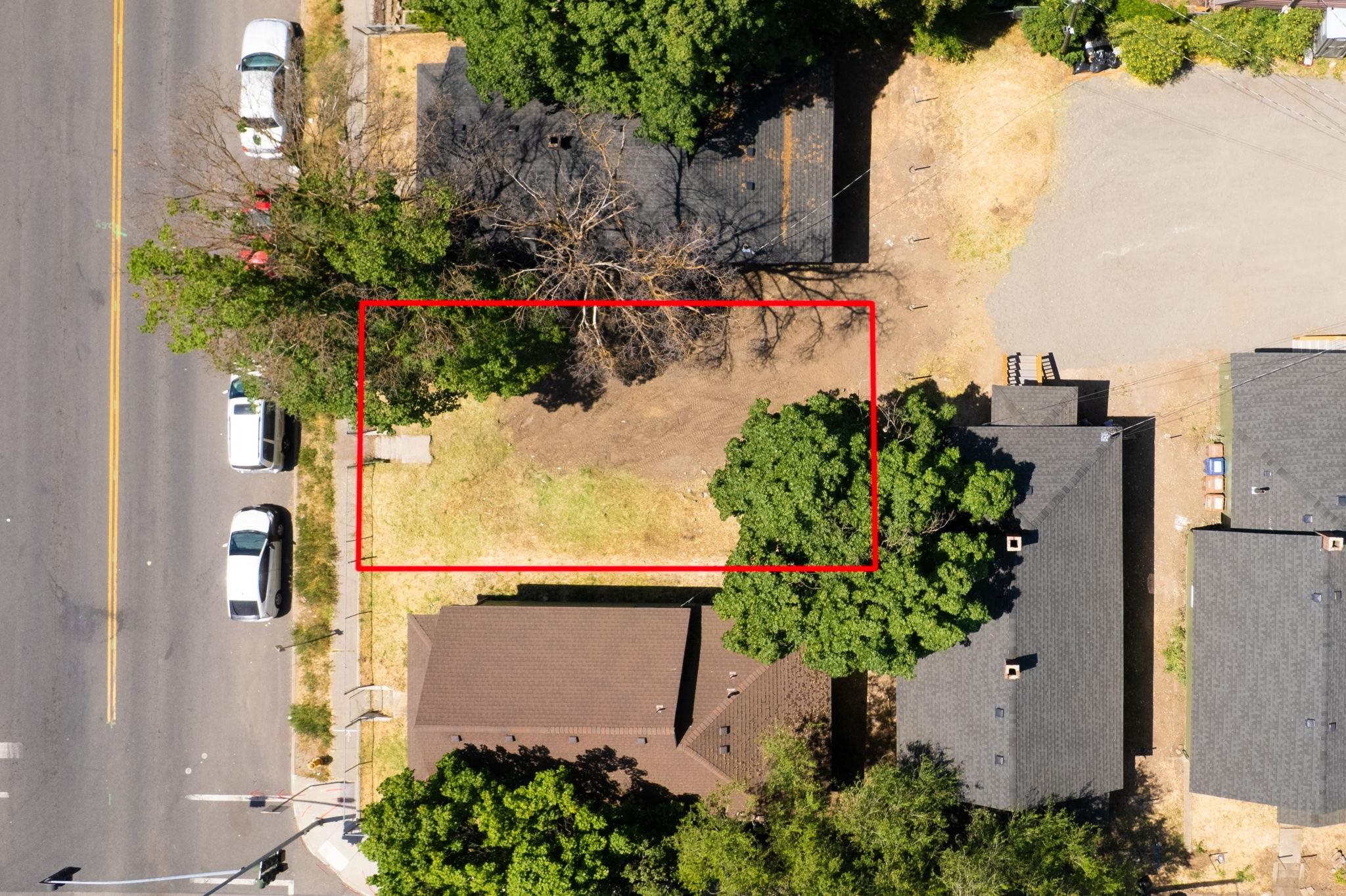 1606 W Maxwell Ave - Photo 1