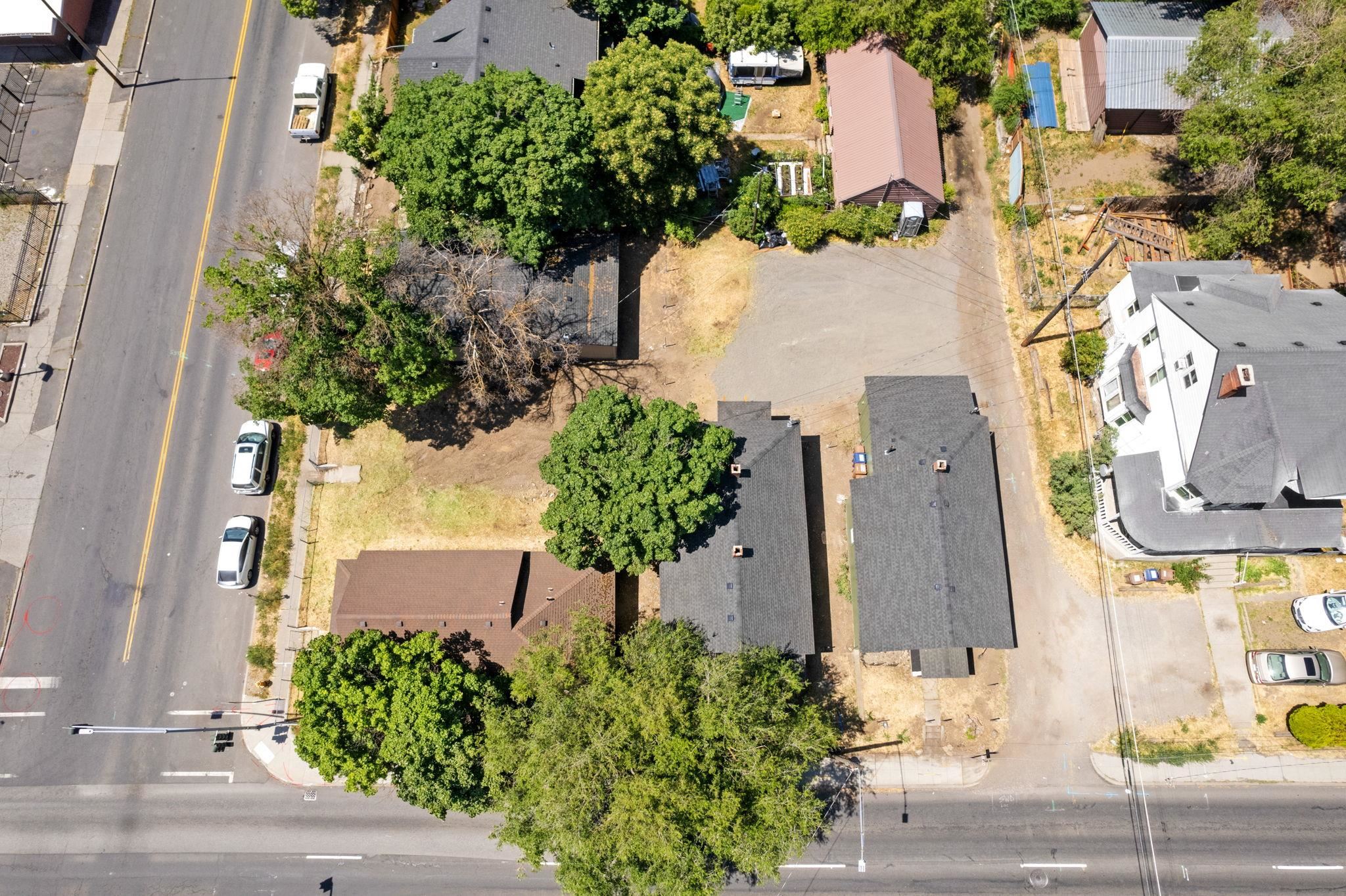 1606 W Maxwell Ave - Photo 4