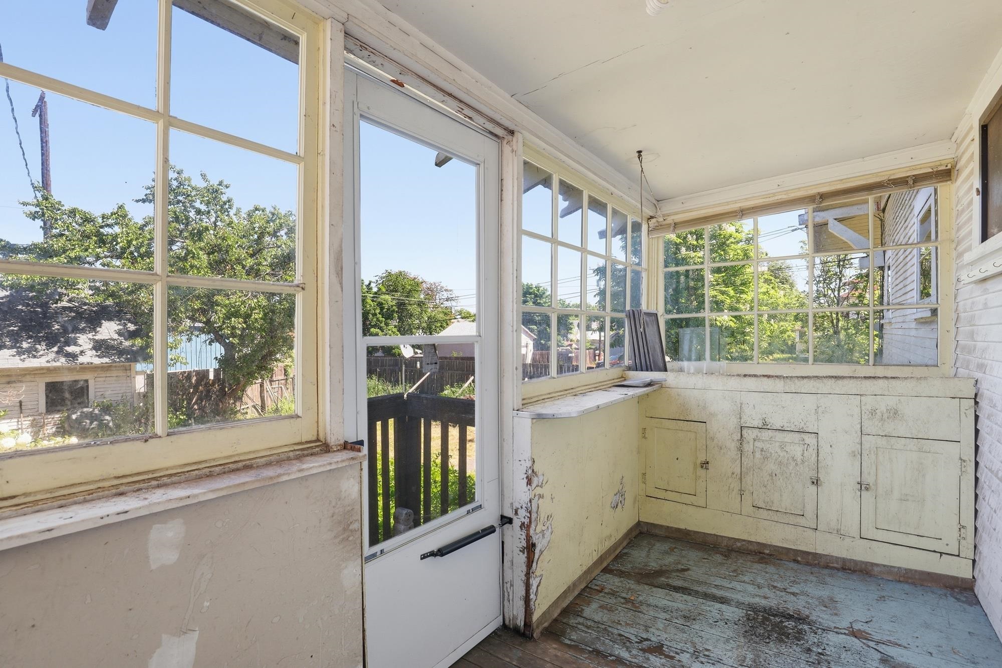 1204 W Mansfield Ave - Photo 6