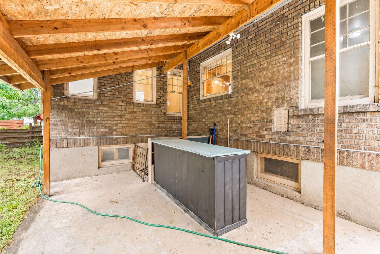 808 E Mission Ave - Photo 16