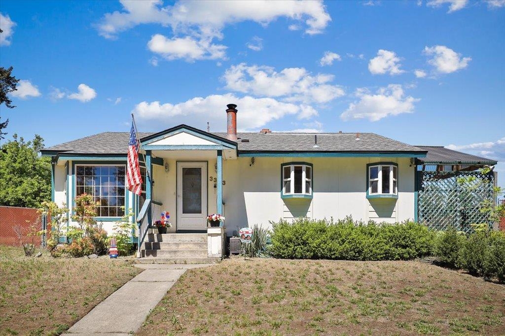 3303 E 35th Ave - Photo 1