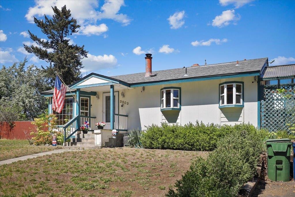 3303 E 35th Ave - Photo 2