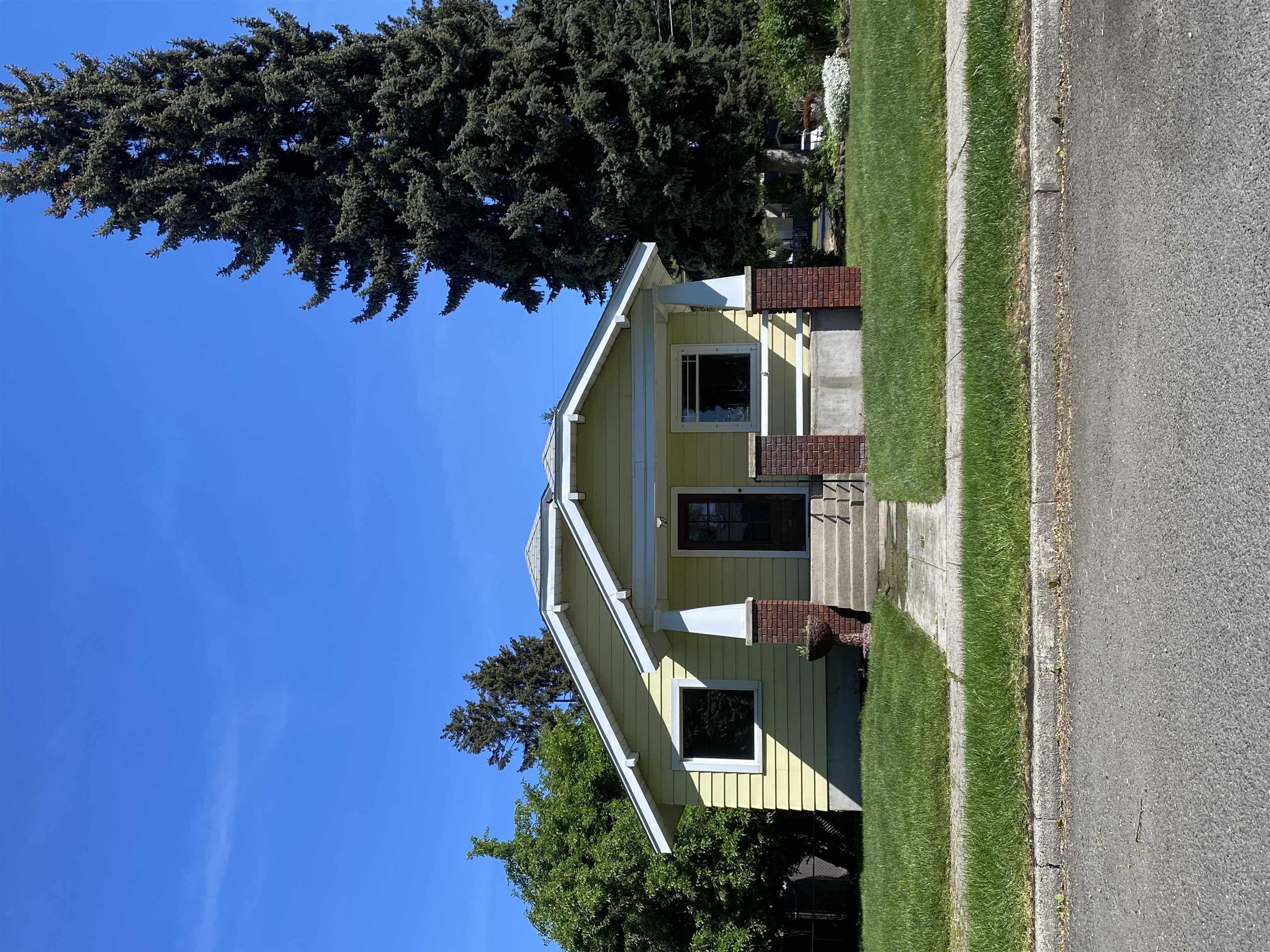 727 E Evertt Ave