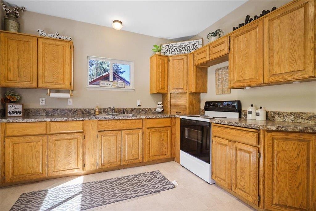8323 W Mission Rd - Photo 2