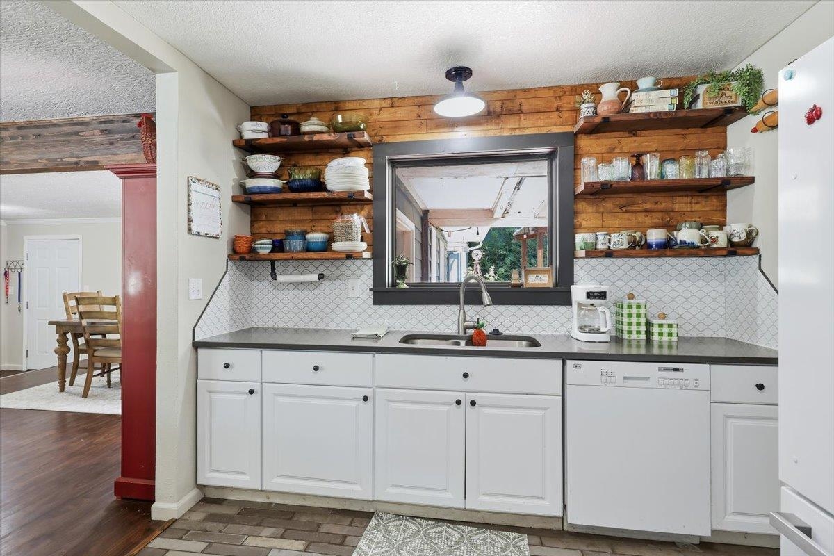 11720 E 18th Ave - Photo 11
