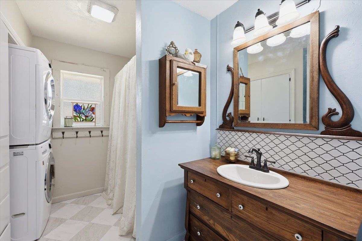 11720 E 18th Ave - Photo 18