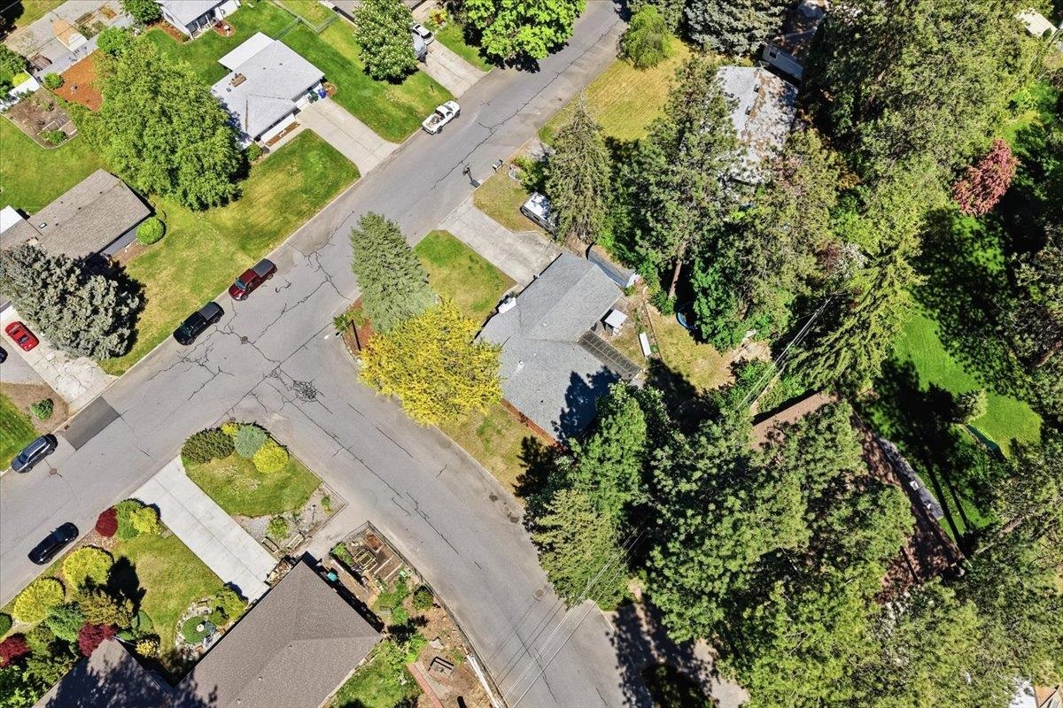 11720 E 18th Ave - Photo 36