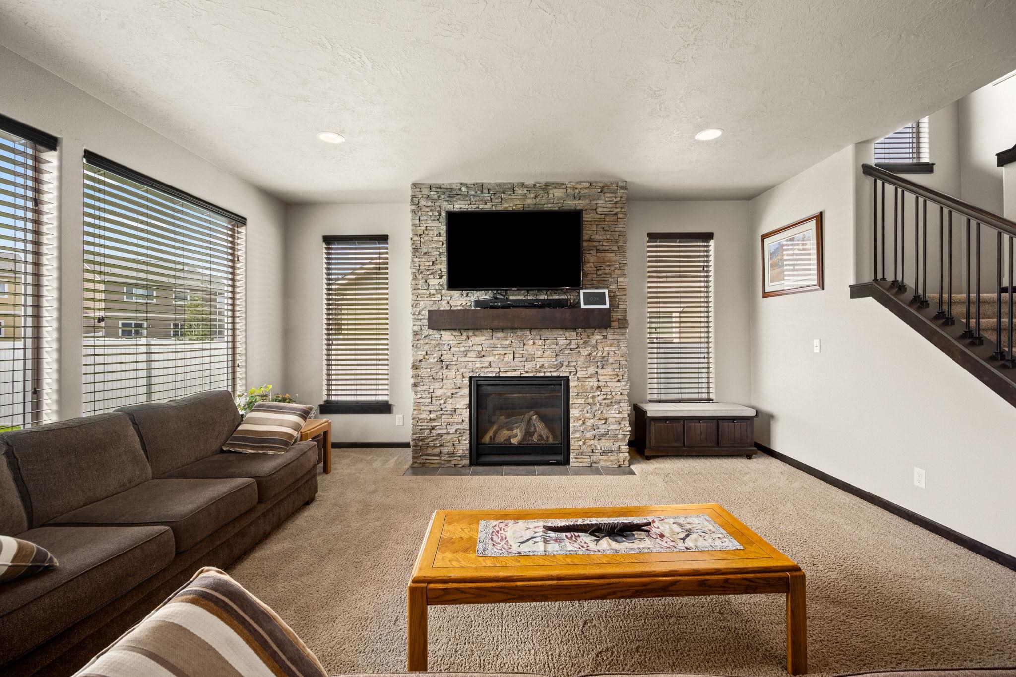 19700 E Knox Ave - Photo 11