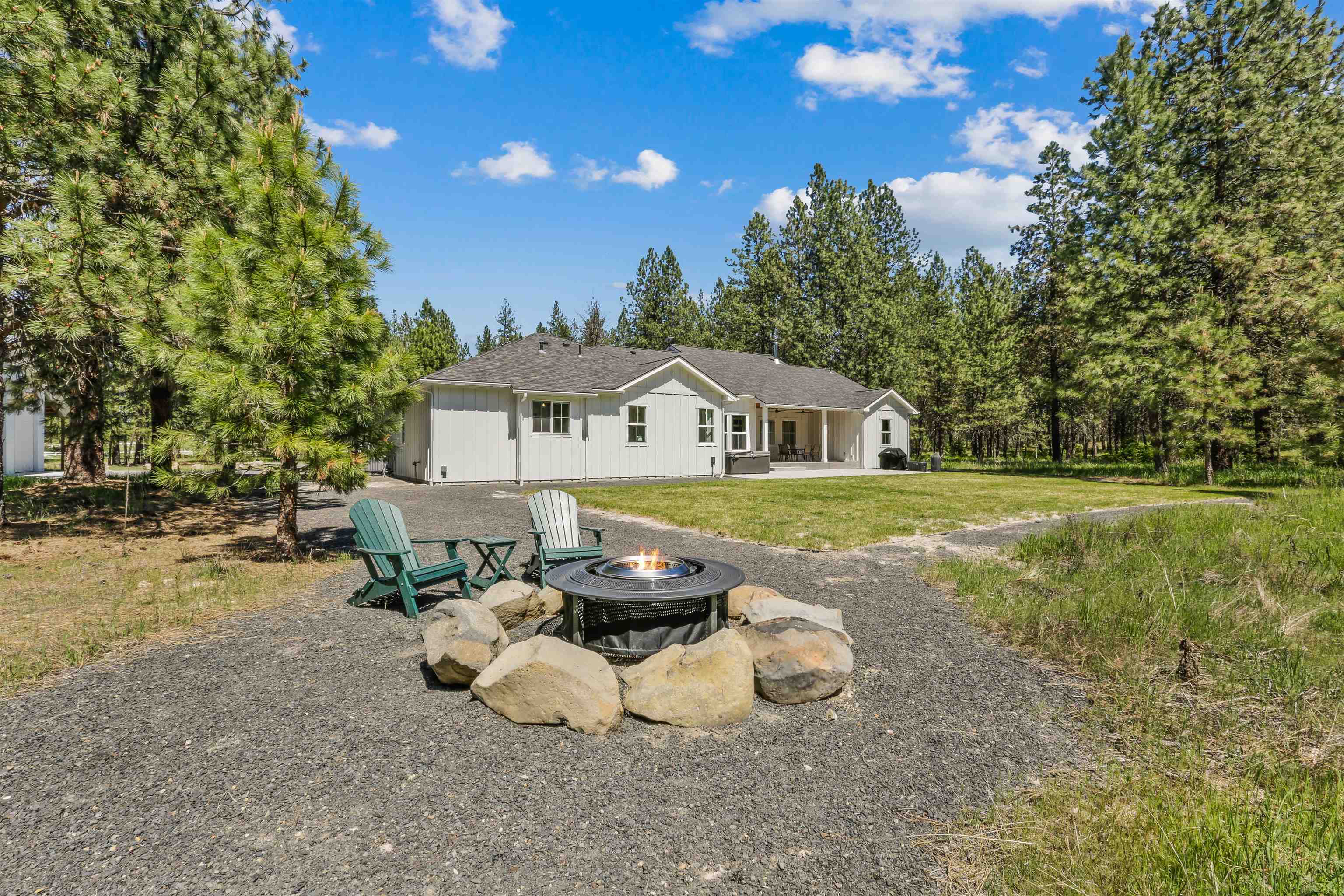 13815 W Charles Rd - Photo 35