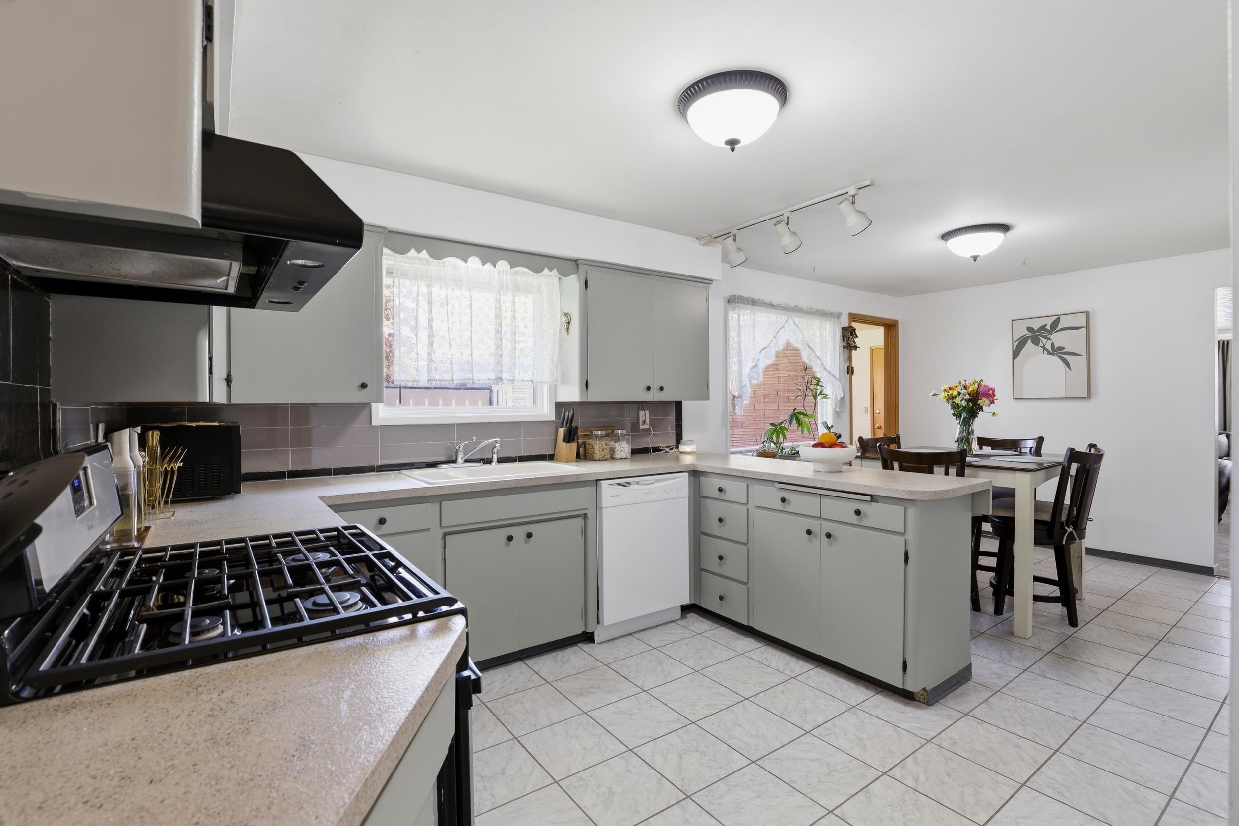 3510 W Indian Trail Rd - Photo 13