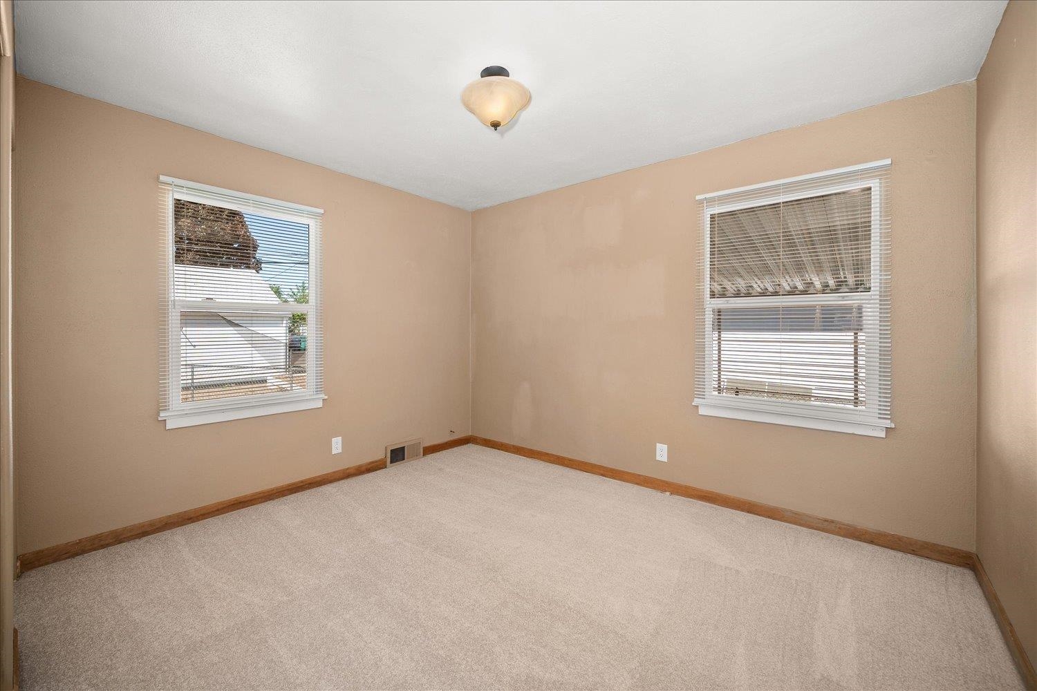 344 W NEBRASKA Ave - Photo 15