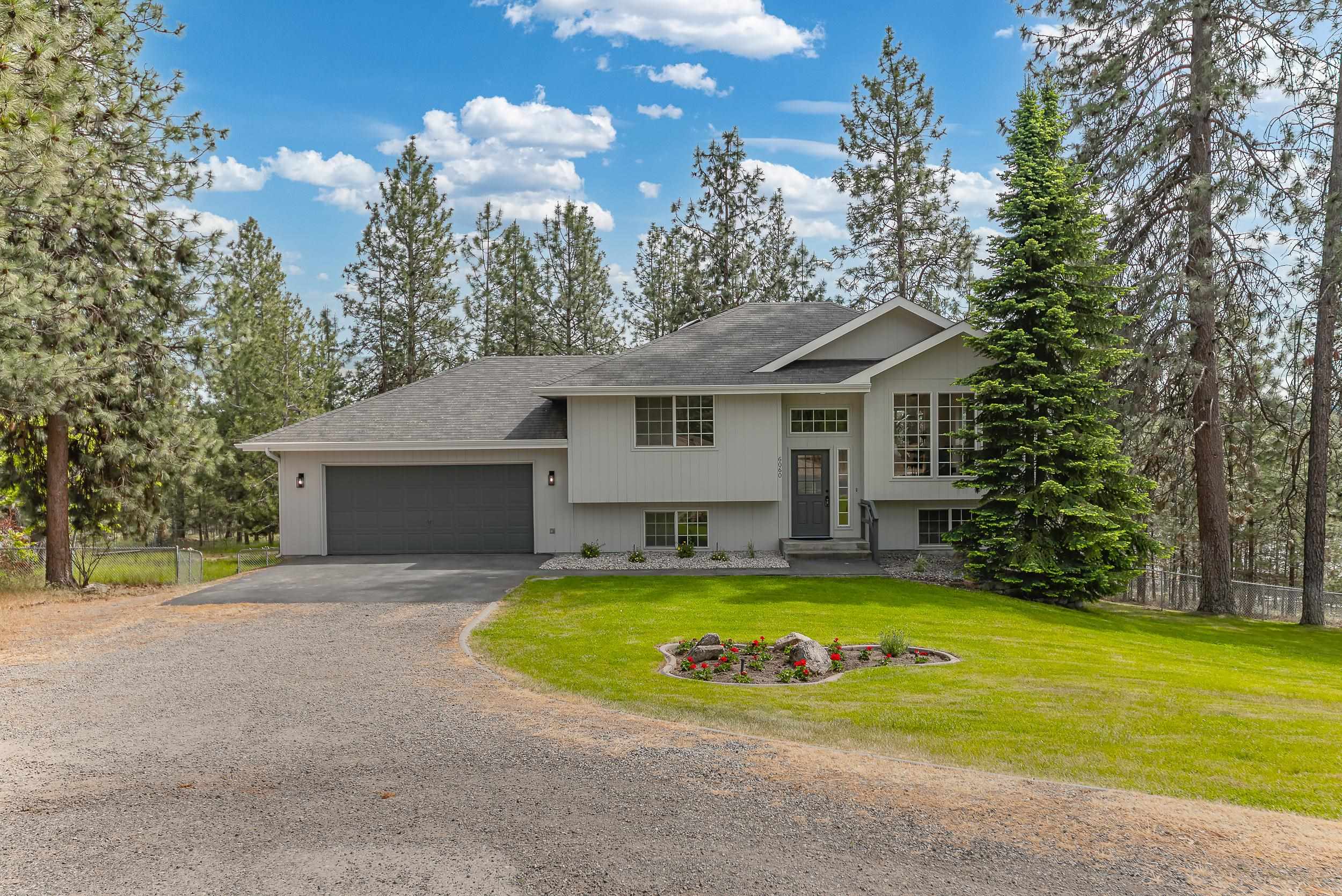 6060 N Sunview Way - Photo 1
