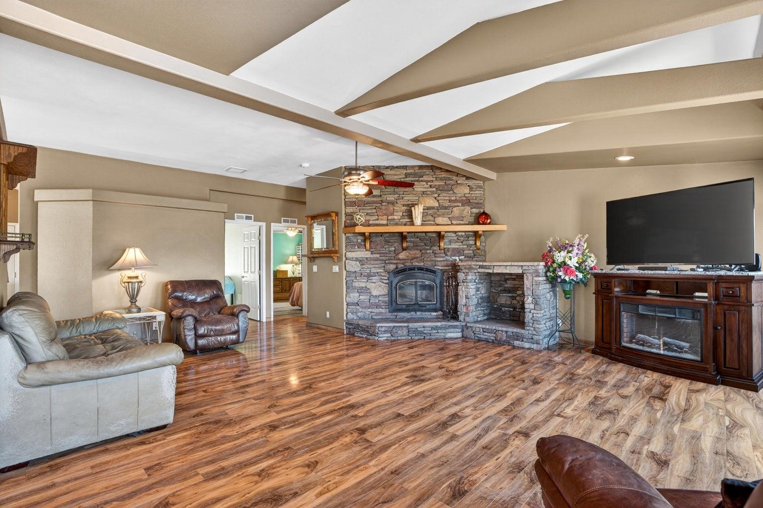 1601 Silver Queen Rd - Photo 5