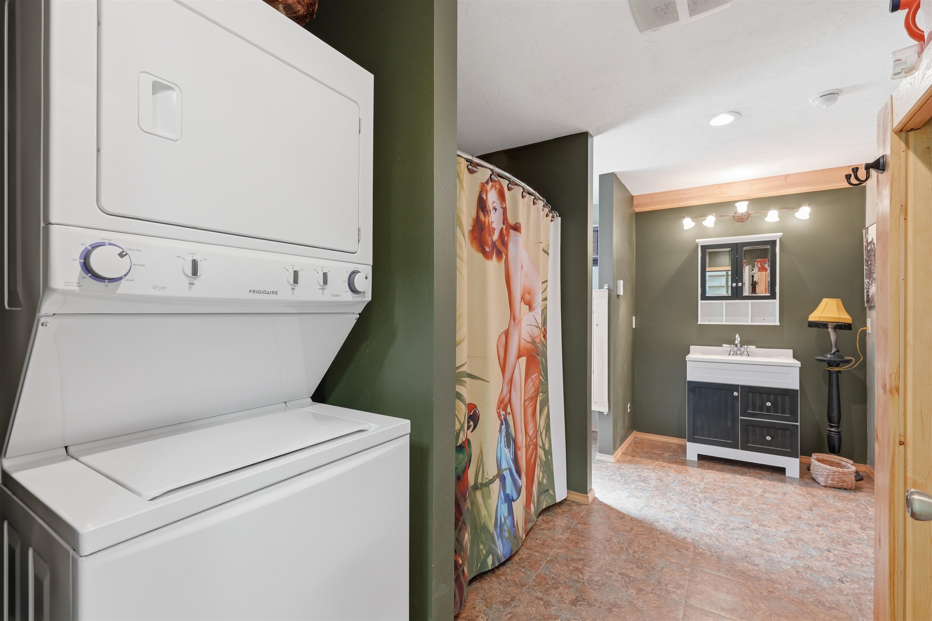 4218 N Maple St - Photo 21
