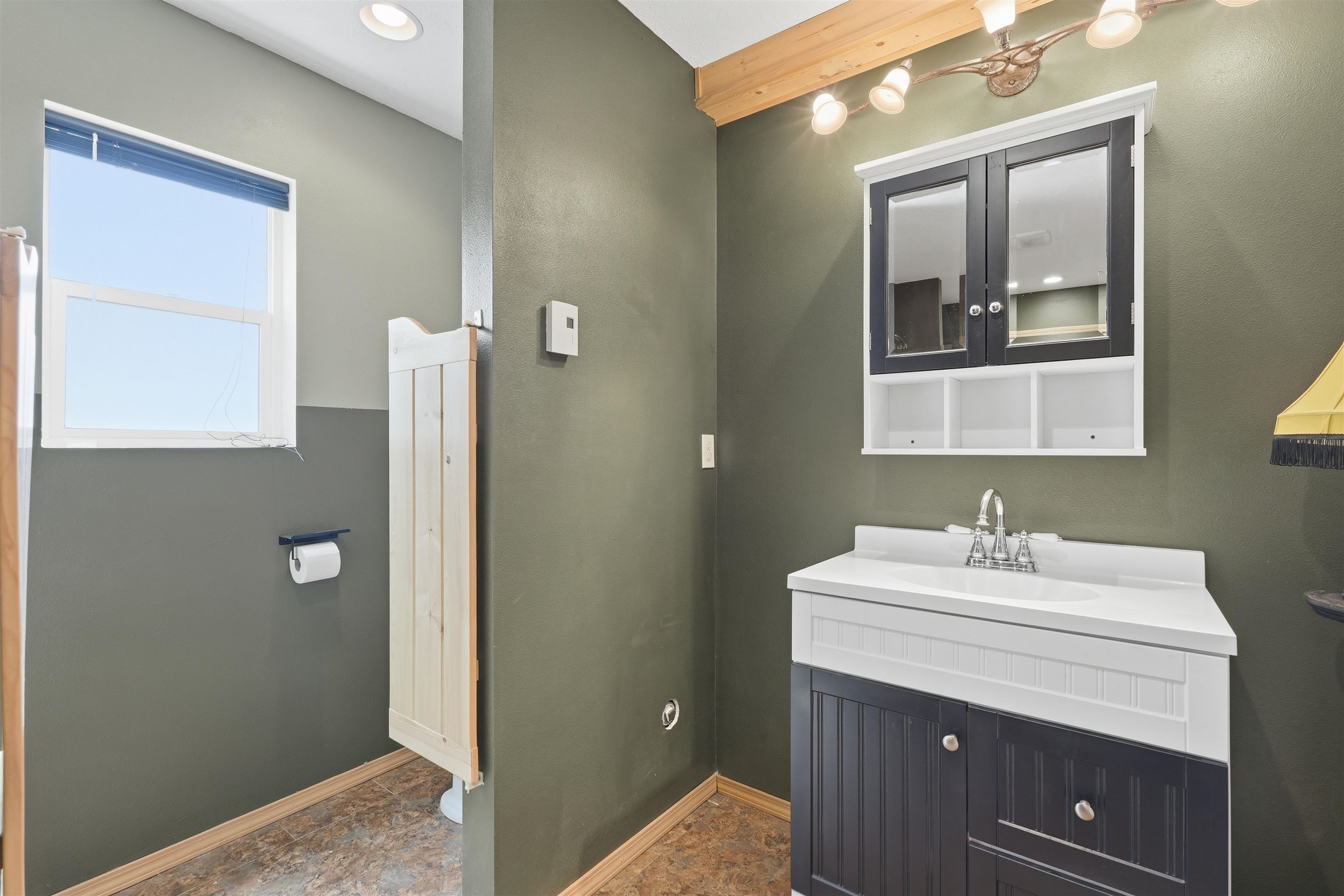 4218 N Maple St - Photo 23