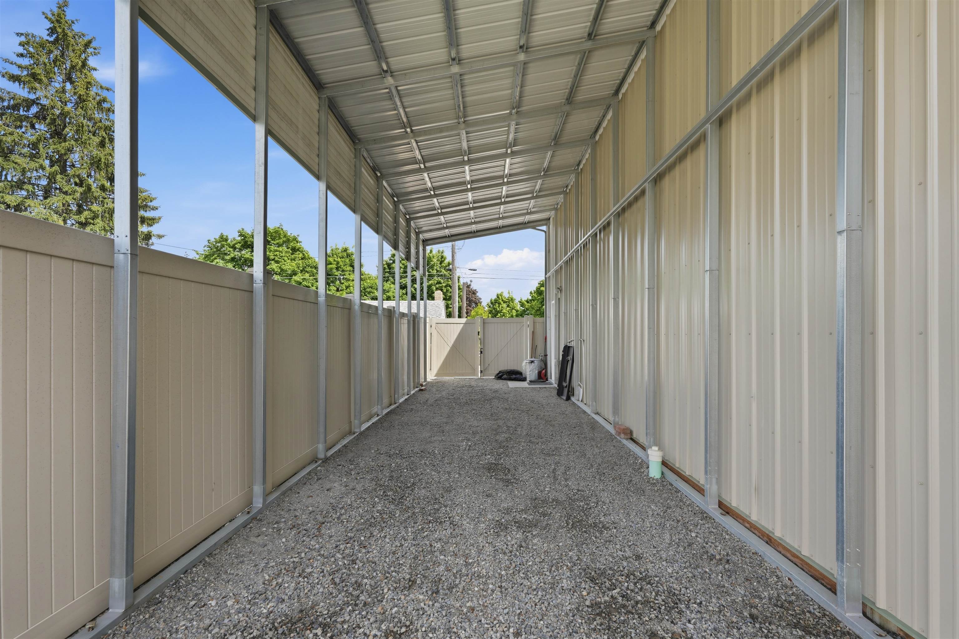 4218 N Maple St - Photo 36