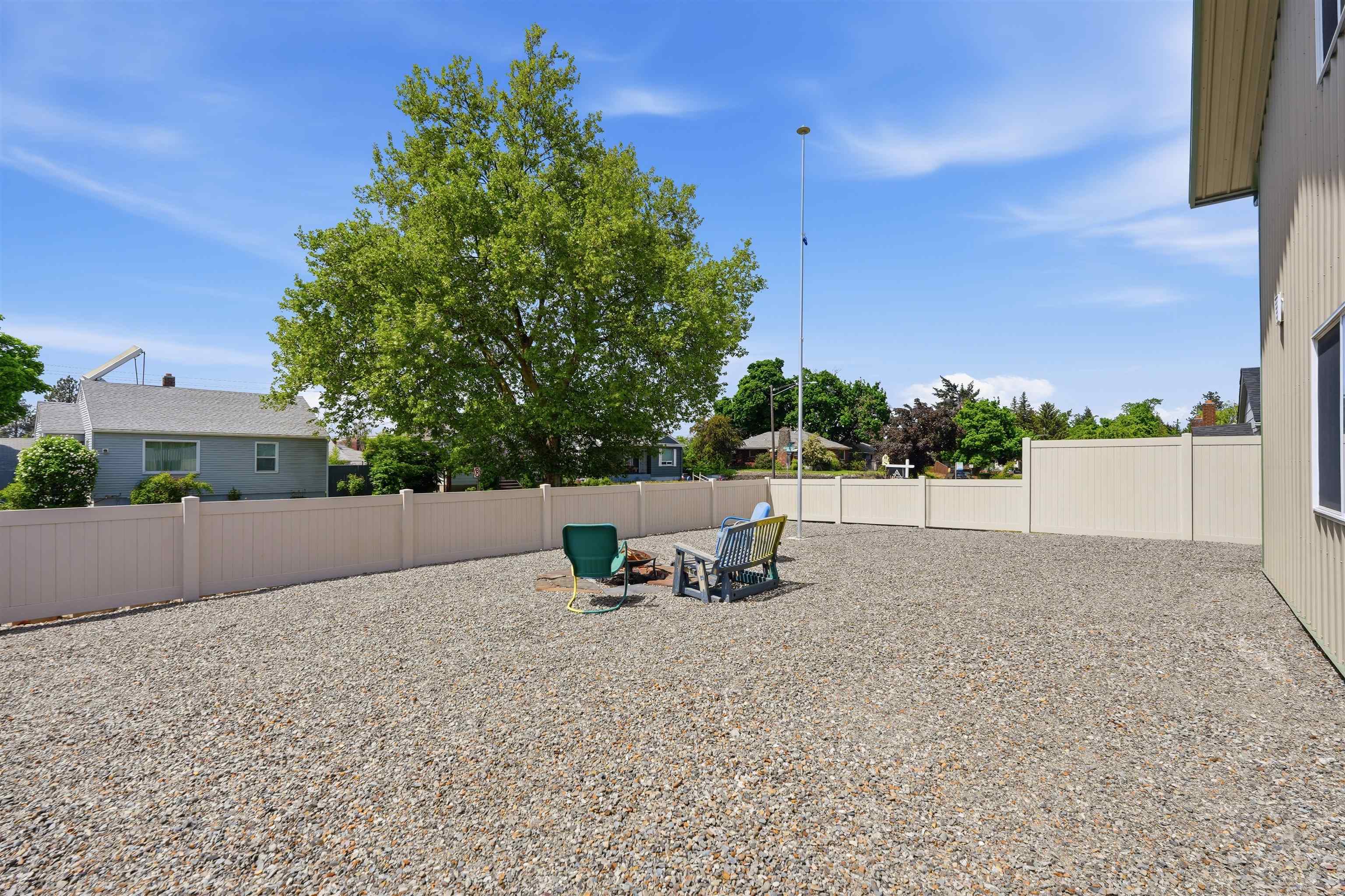 4218 N Maple St - Photo 37