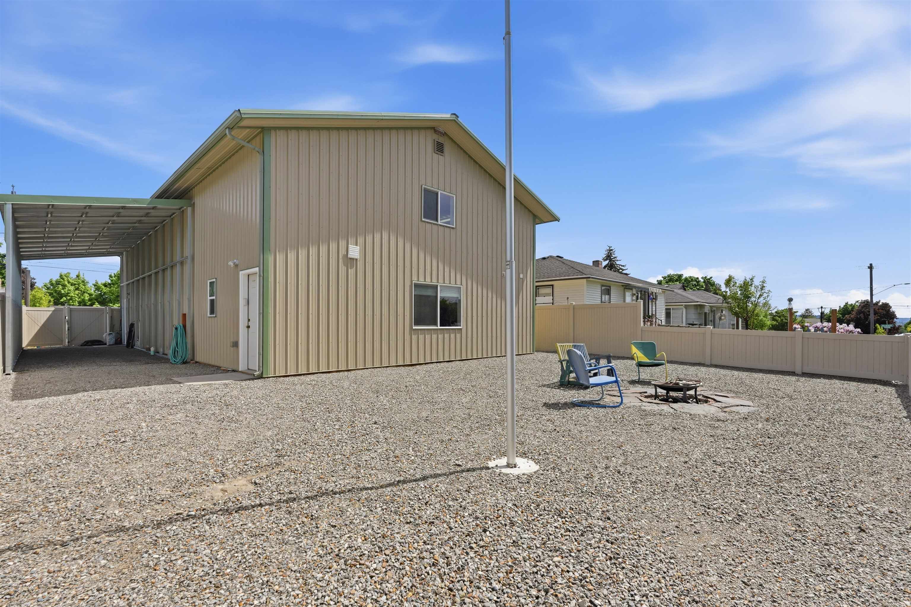 4218 N Maple St - Photo 38