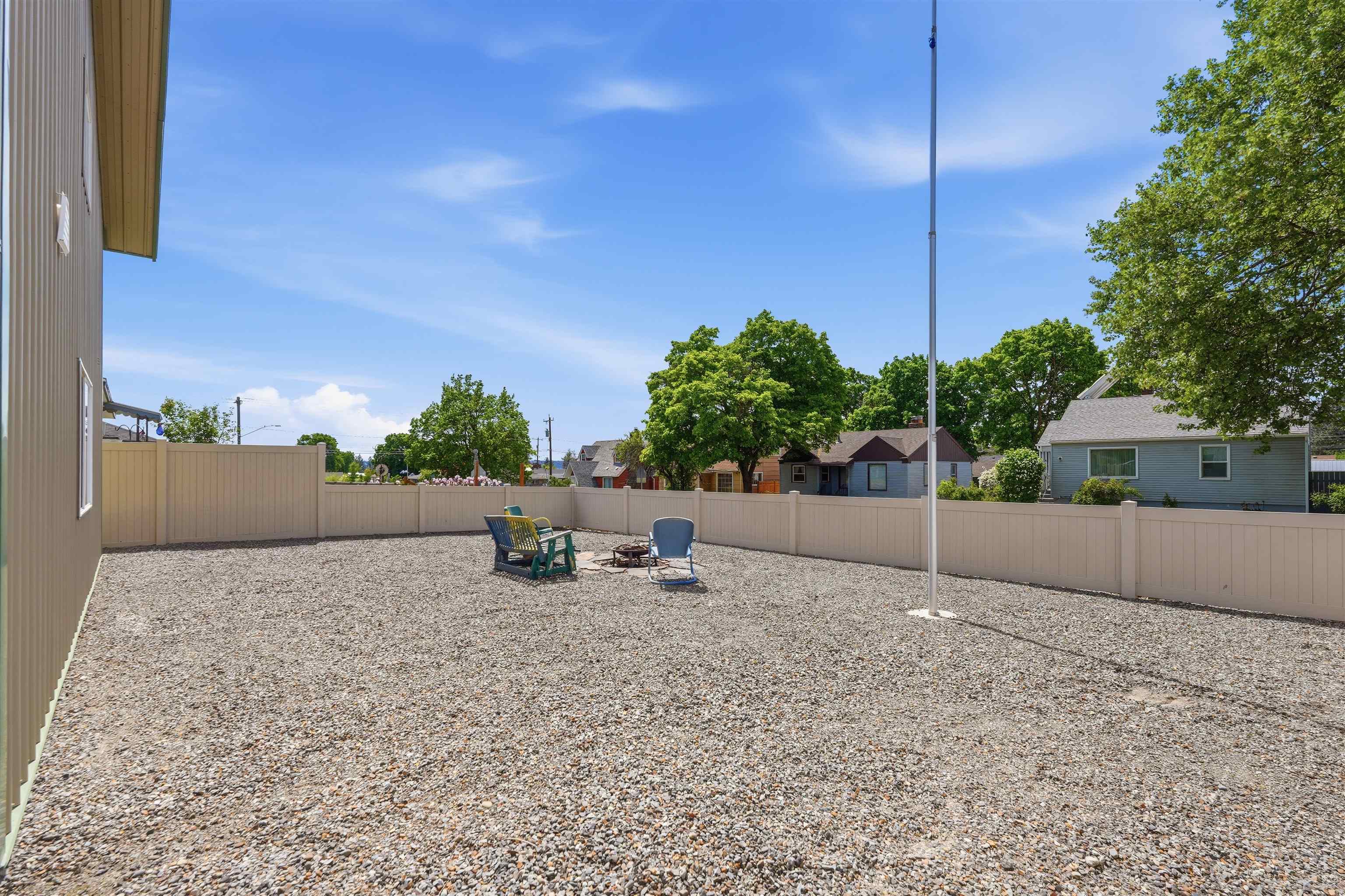 4218 N Maple St - Photo 39