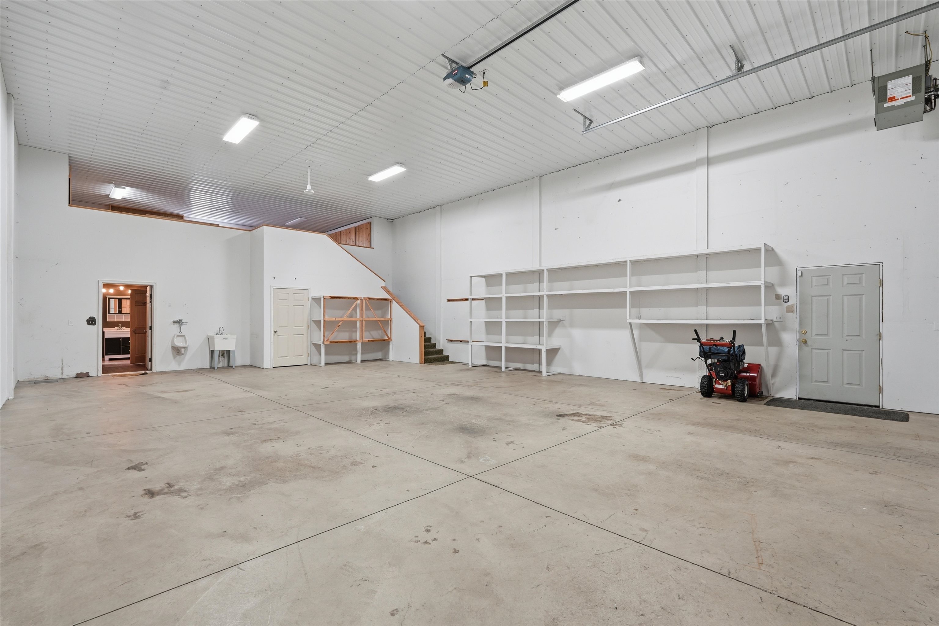 4218 N Maple St - Photo 6
