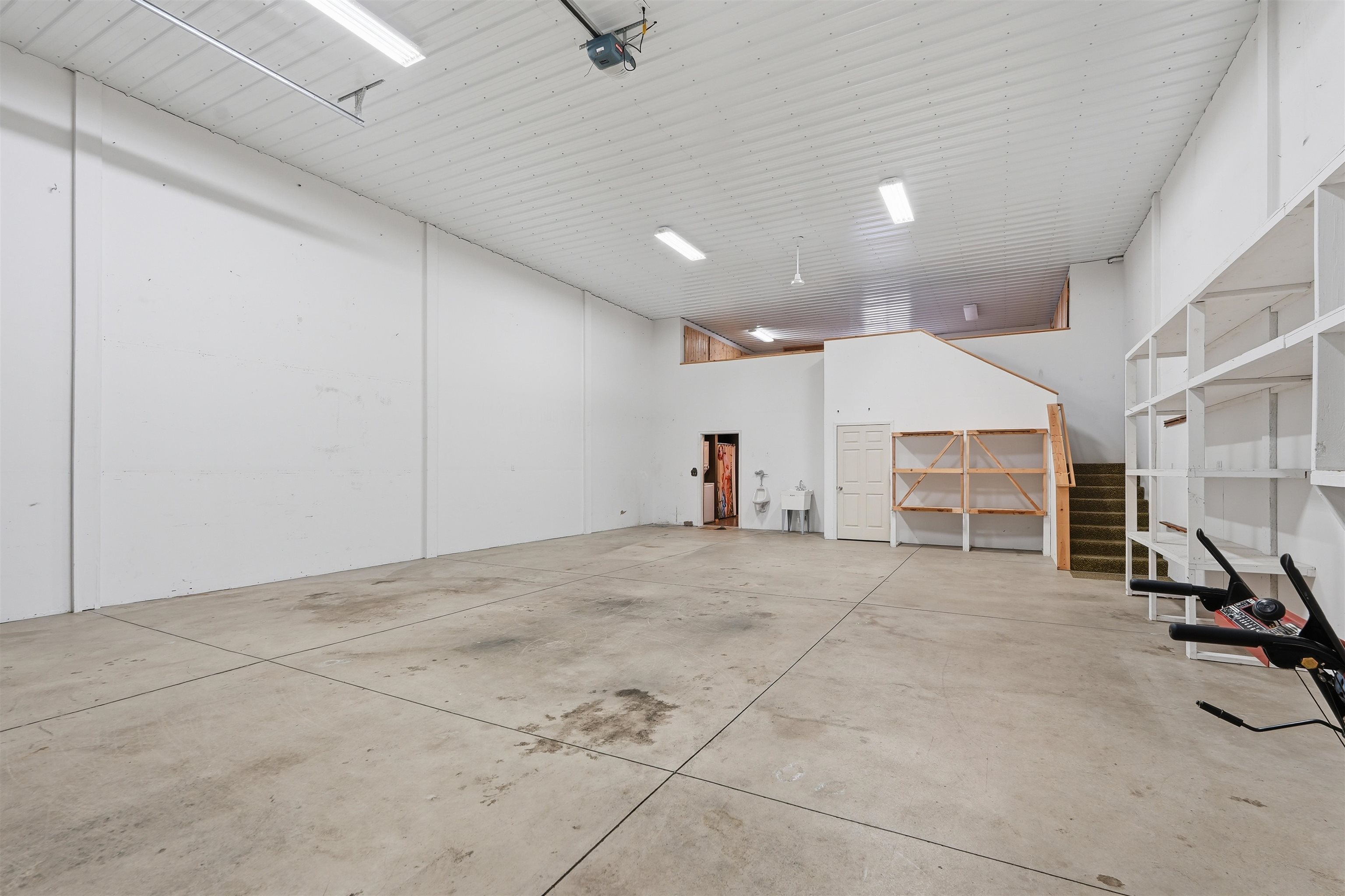 4218 N Maple St - Photo 8