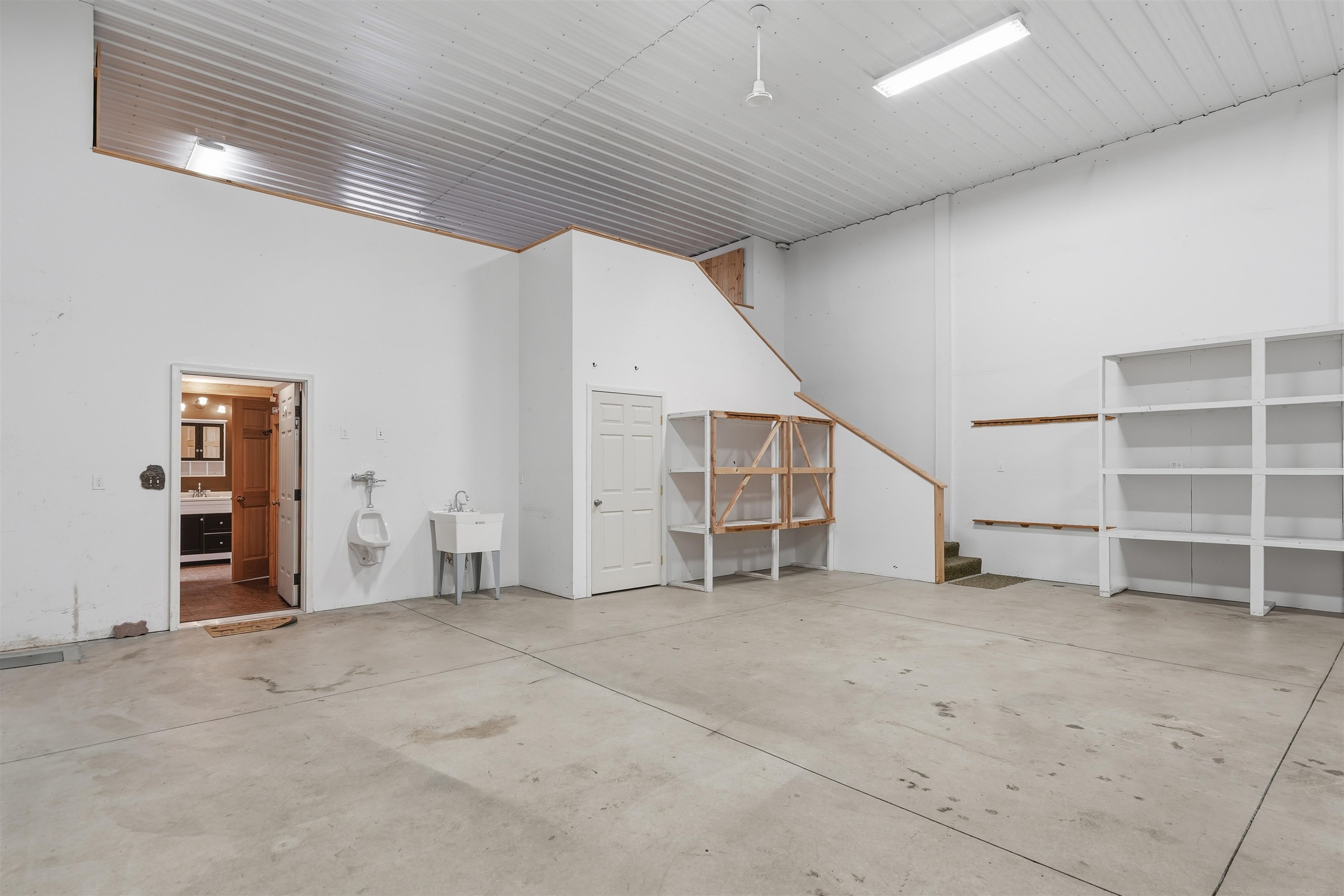 4218 N Maple St - Photo 10