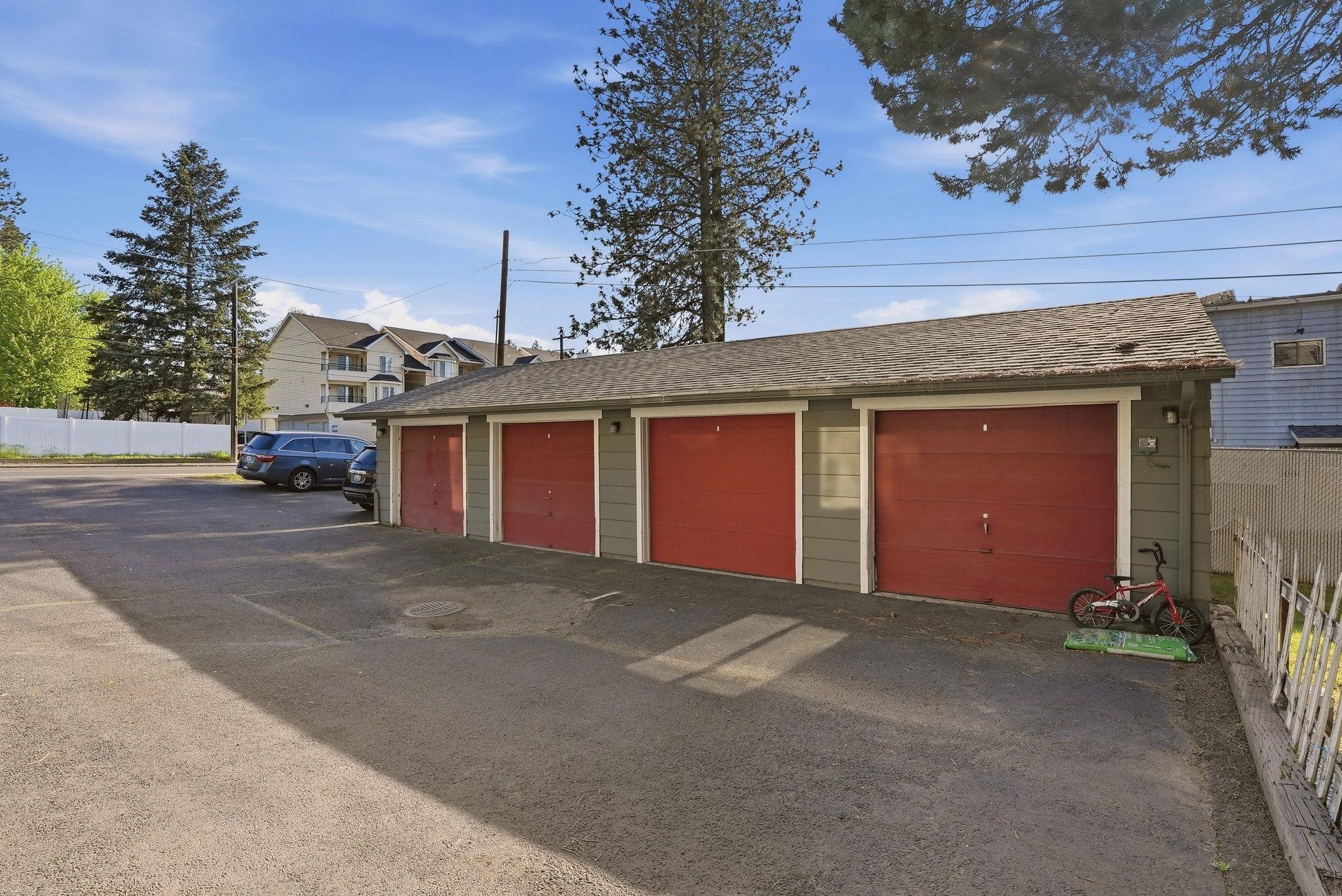 8705 N Colton St - Photo 7