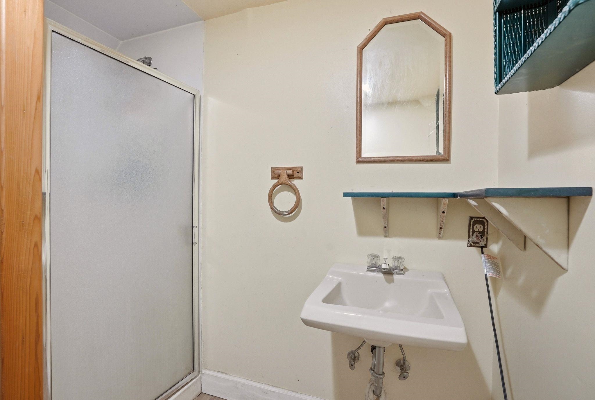 905 W Union St - Photo 16