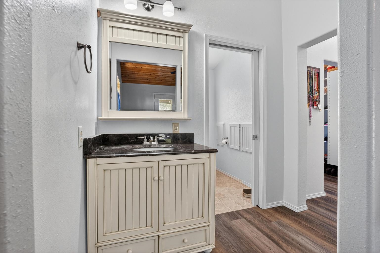 927 Mission Lake Rd - Photo 17