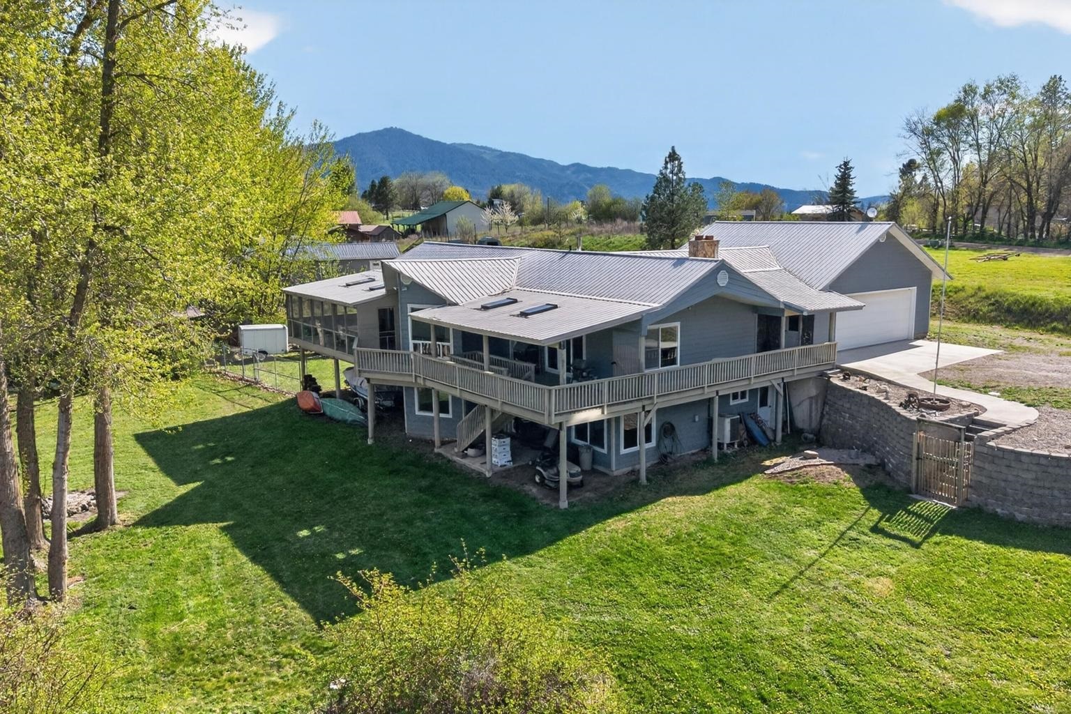 927 Mission Lake Rd - Photo 32