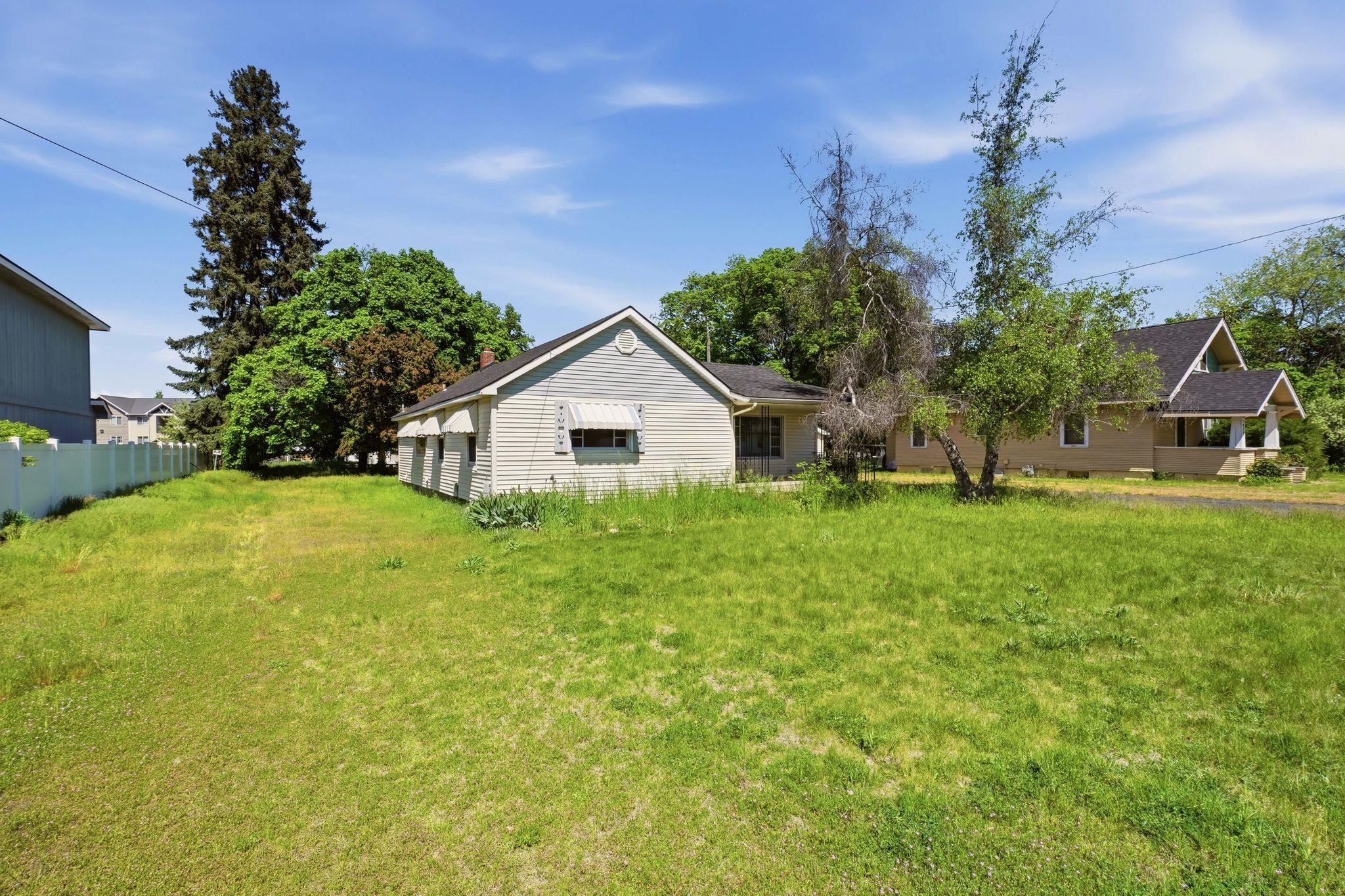 10121 E 4TH Ave - Photo 3