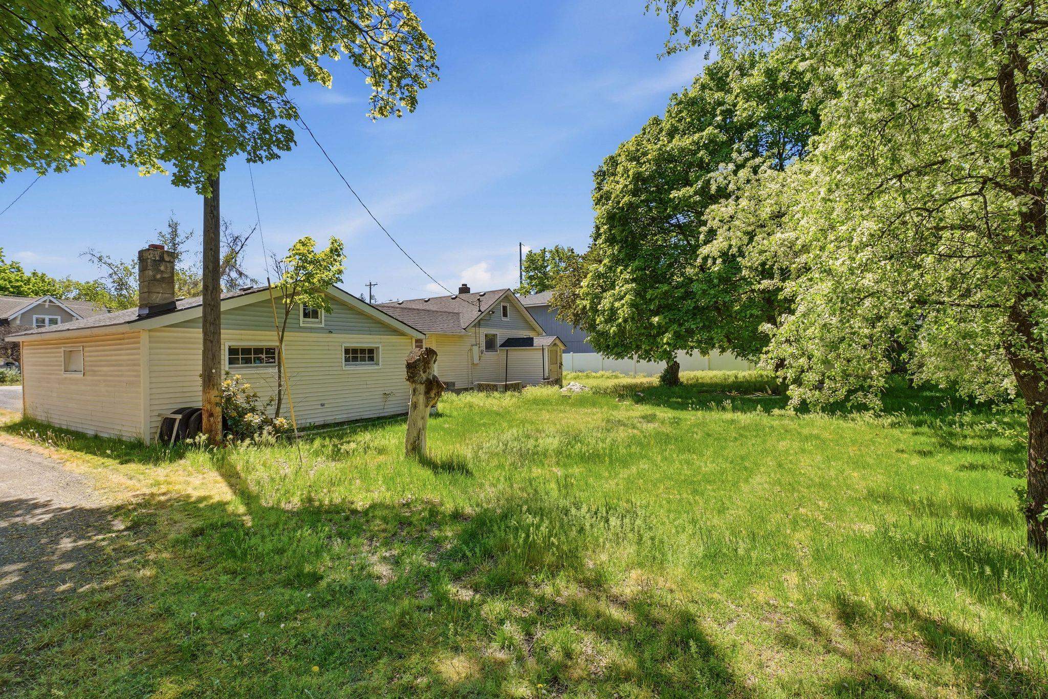 10121 E 4TH Ave - Photo 35