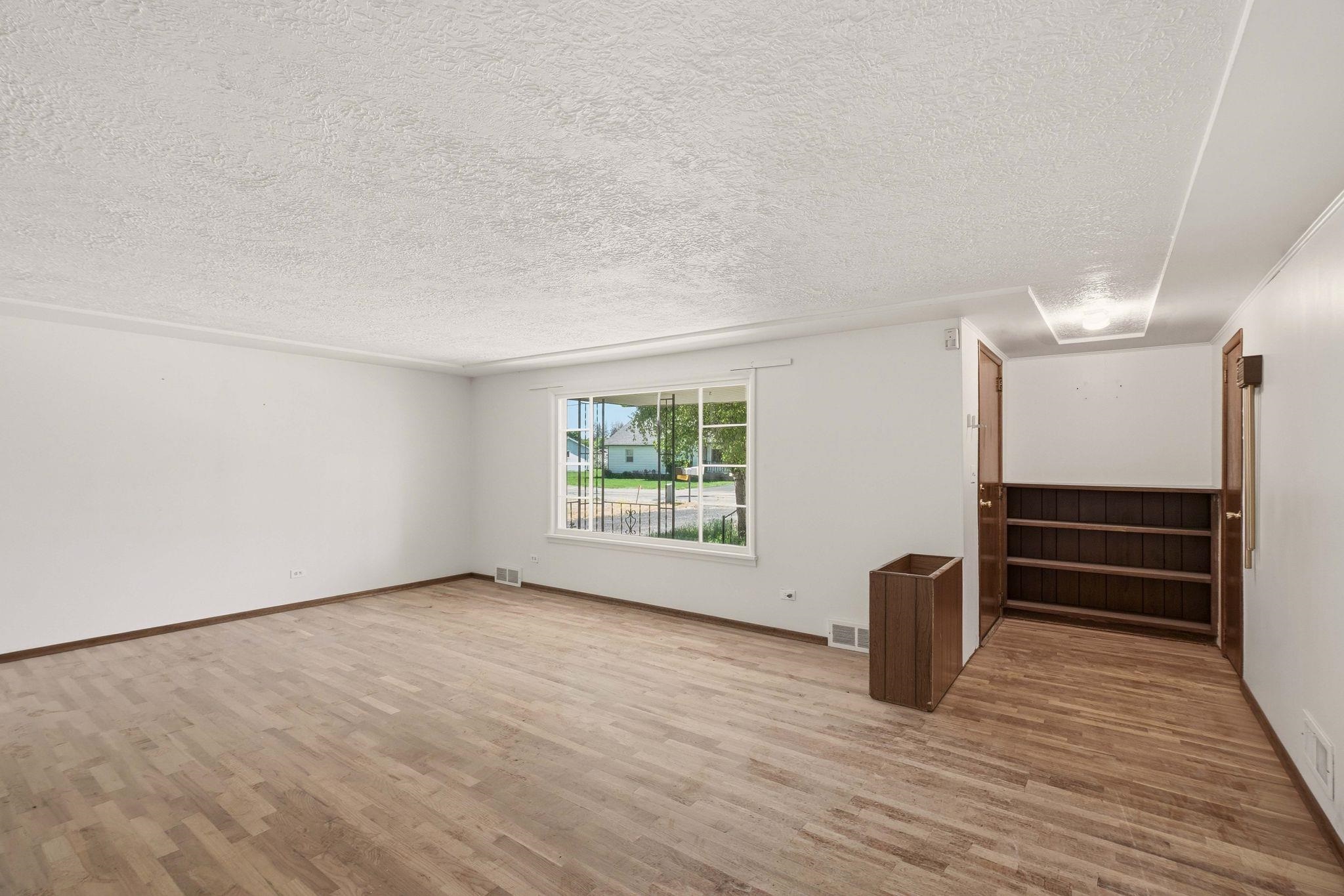 10121 E 4TH Ave - Photo 6