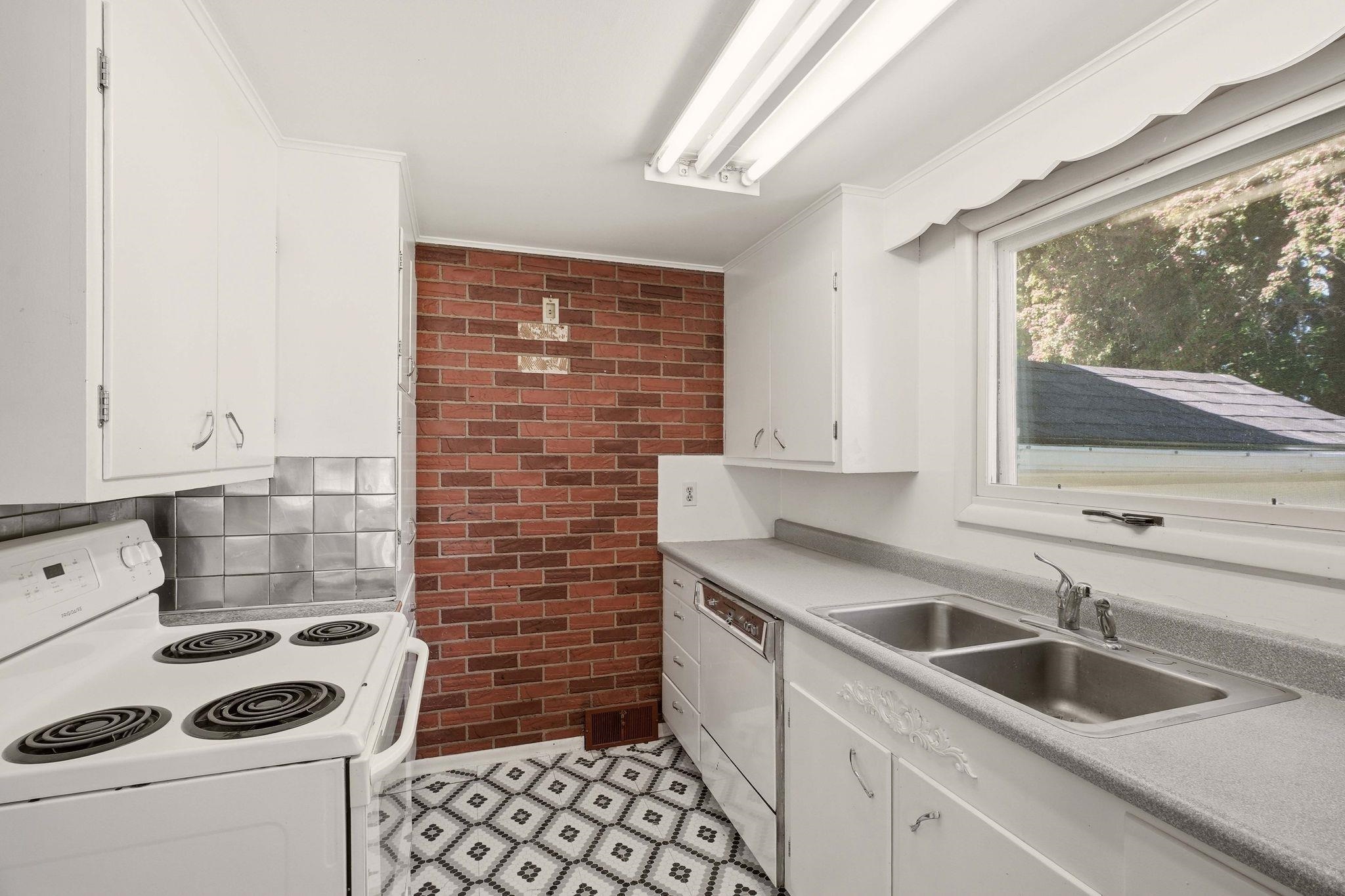 10121 E 4TH Ave - Photo 10