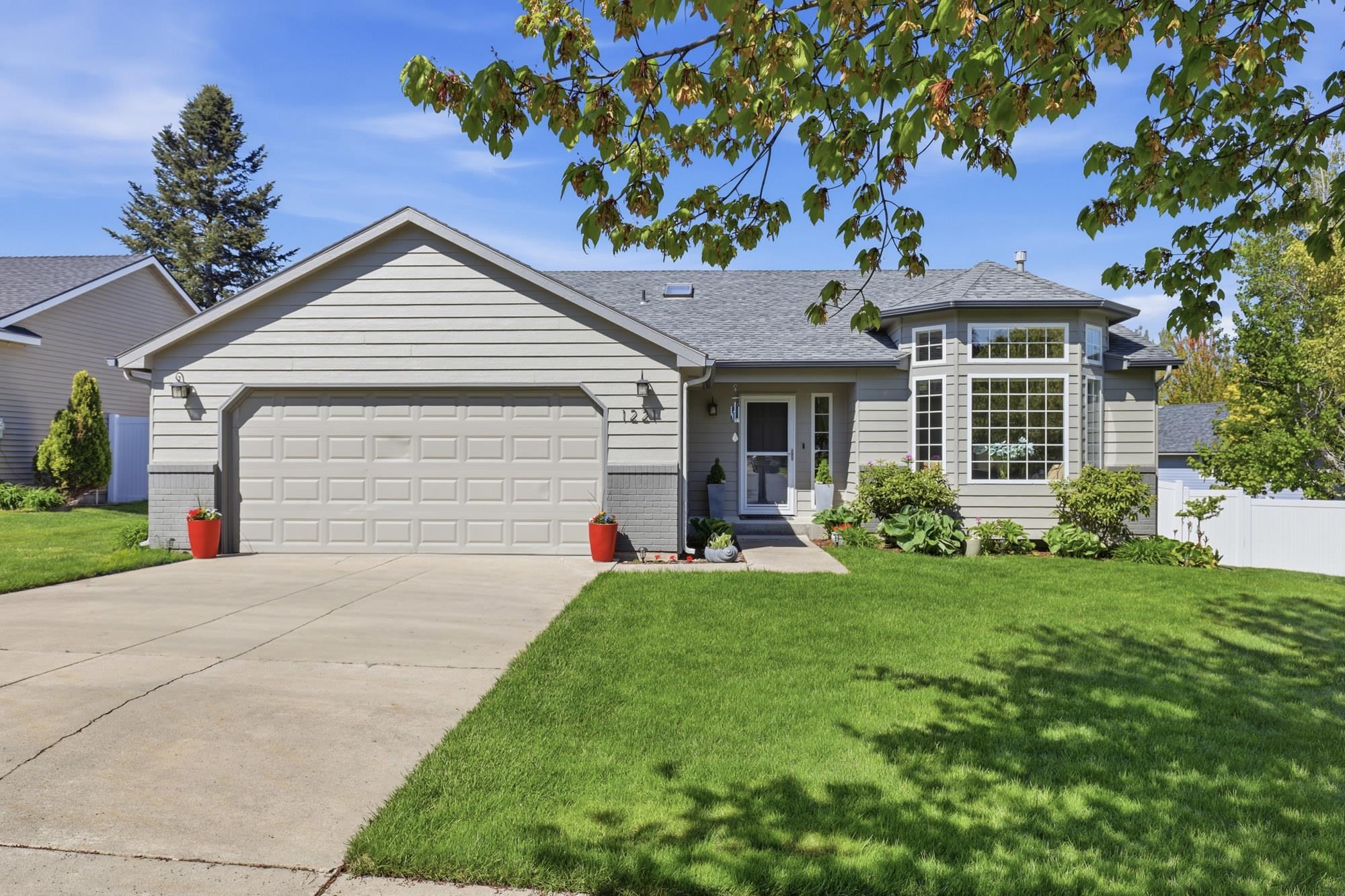 1221 N Wright Blvd - Photo 1