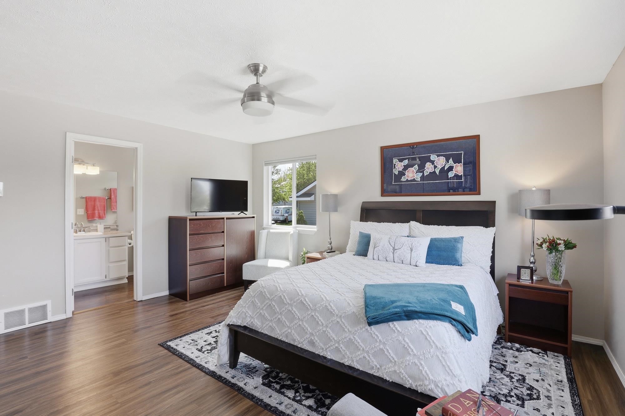1221 N Wright Blvd - Photo 14