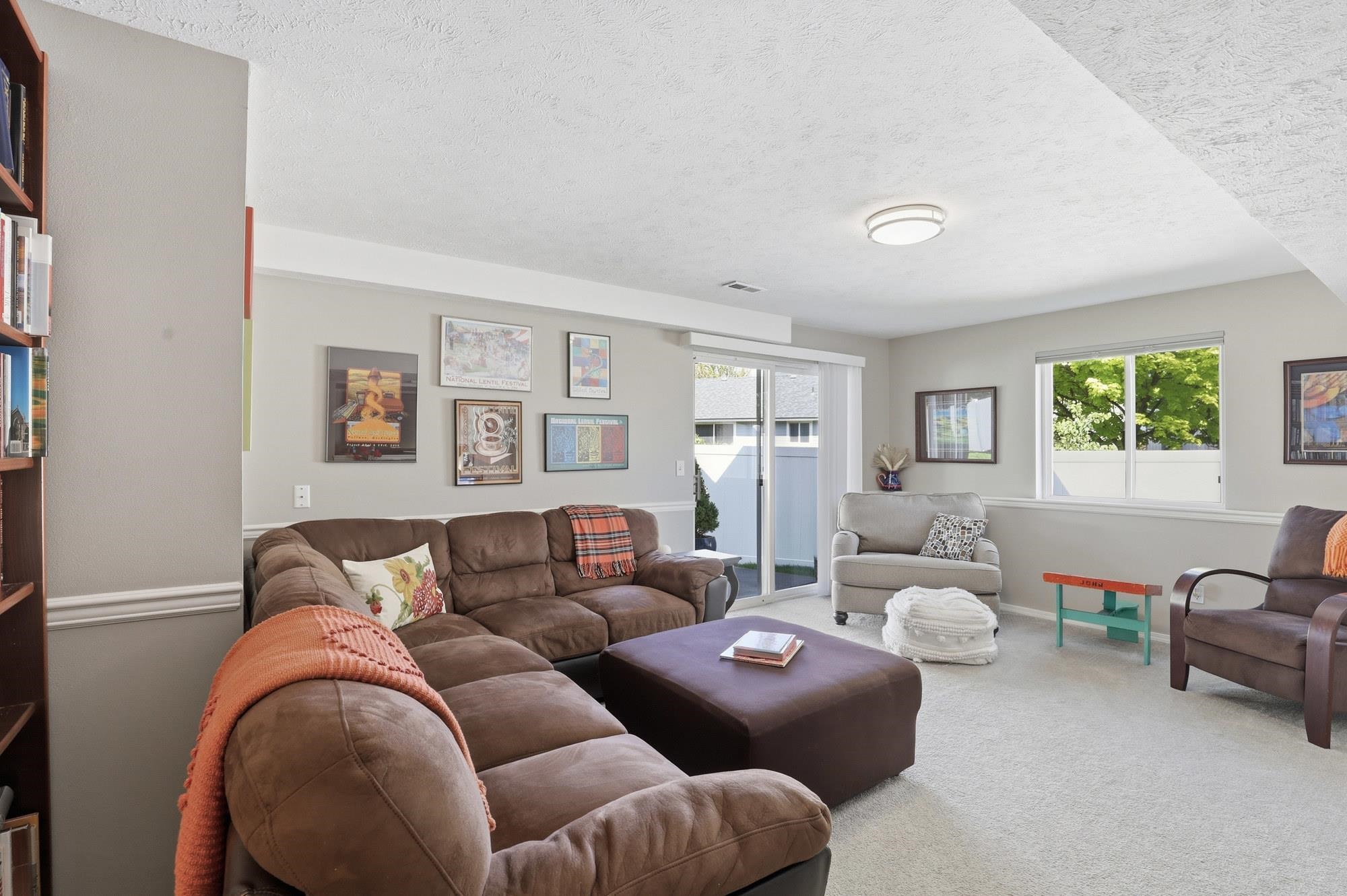 1221 N Wright Blvd - Photo 17