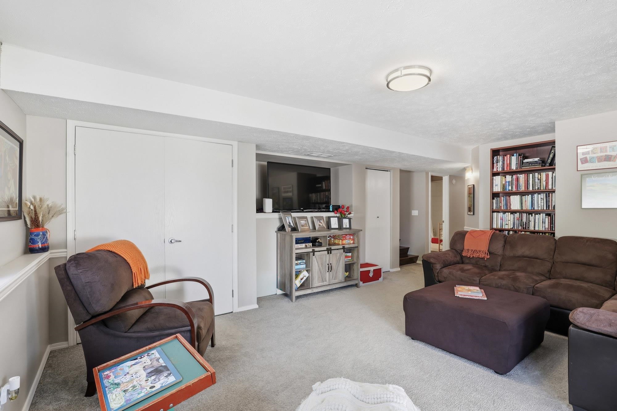 1221 N Wright Blvd - Photo 18