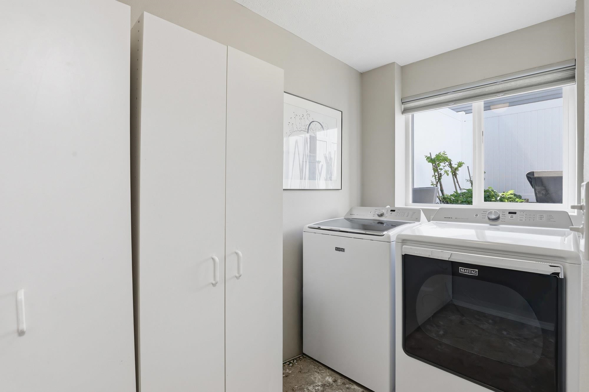 1221 N Wright Blvd - Photo 22