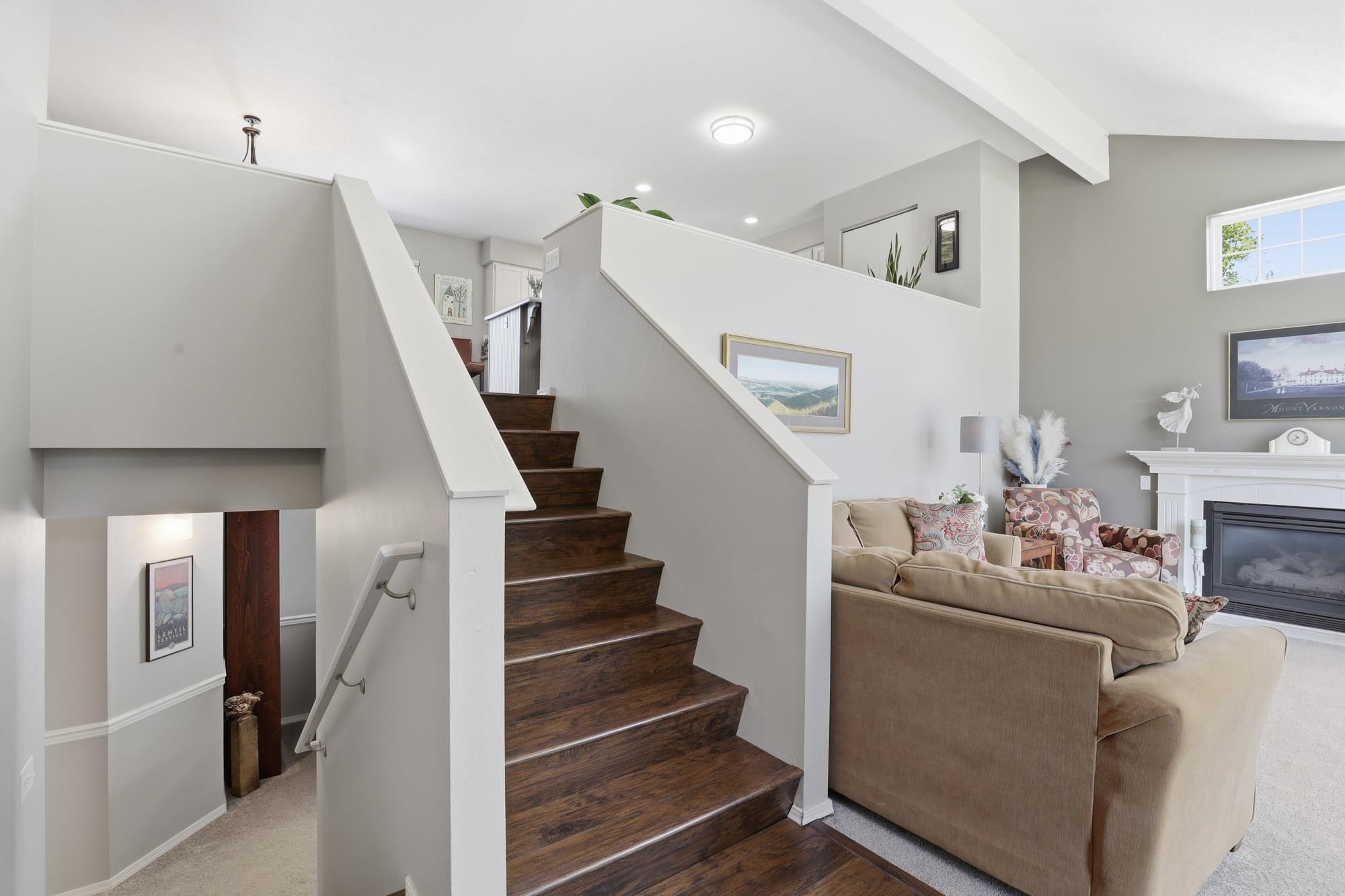 1221 N Wright Blvd - Photo 4