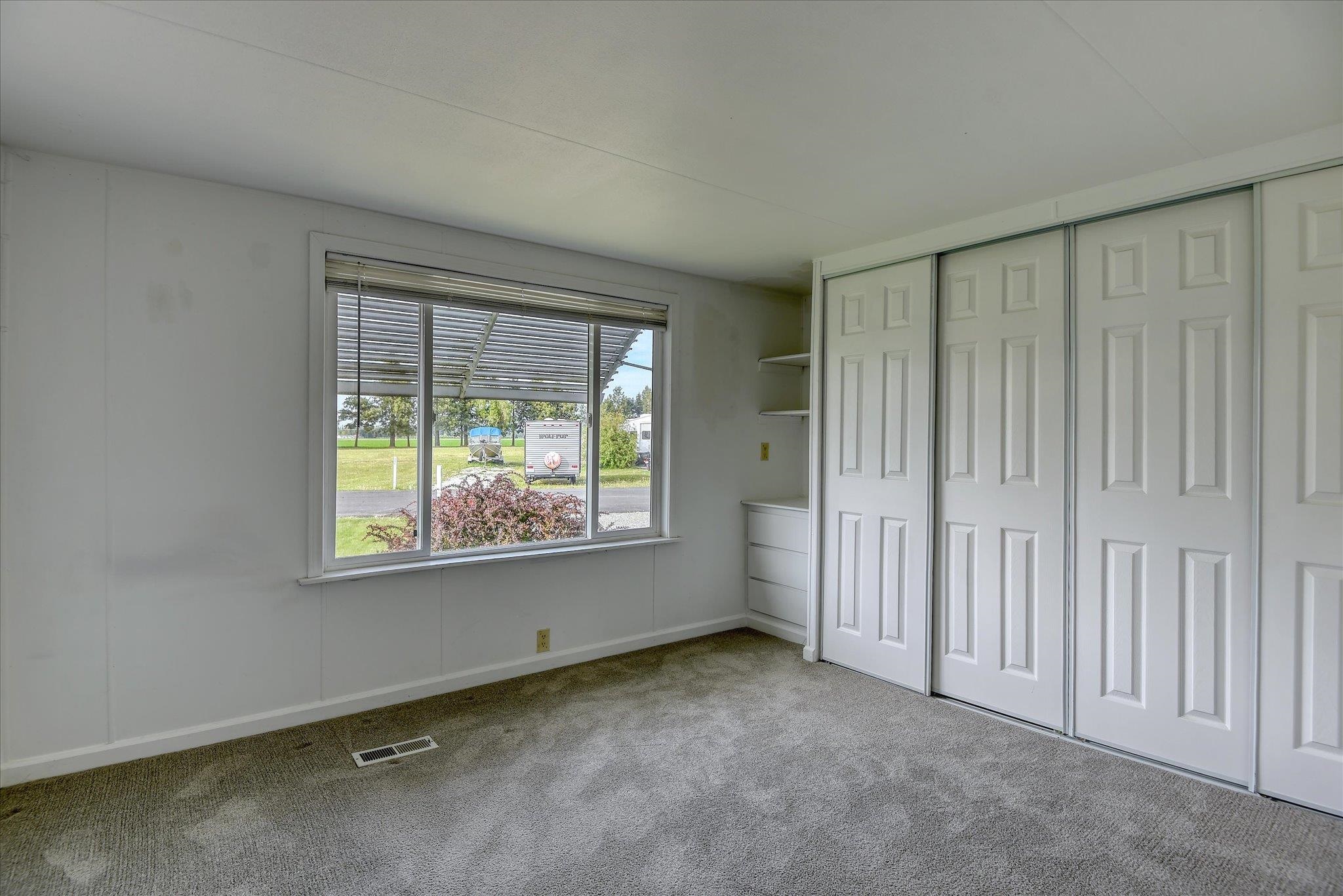 35717 N Spotted Rd - Photo 13