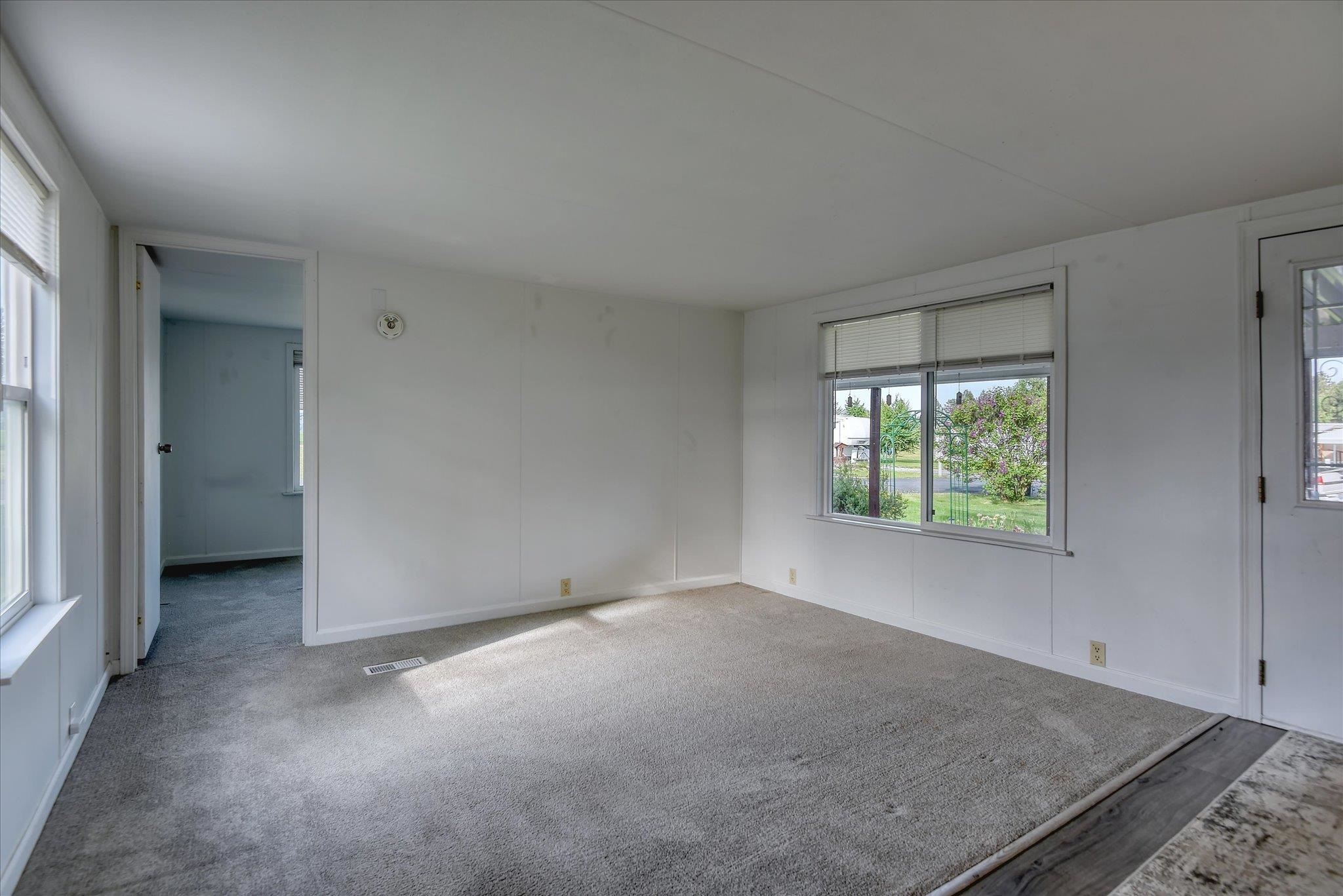 35717 N Spotted Rd - Photo 3